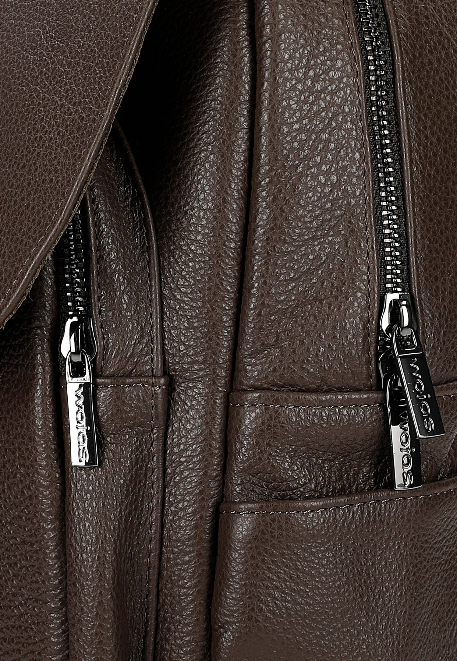 Beżowy skórzany plecak miejski z klapką