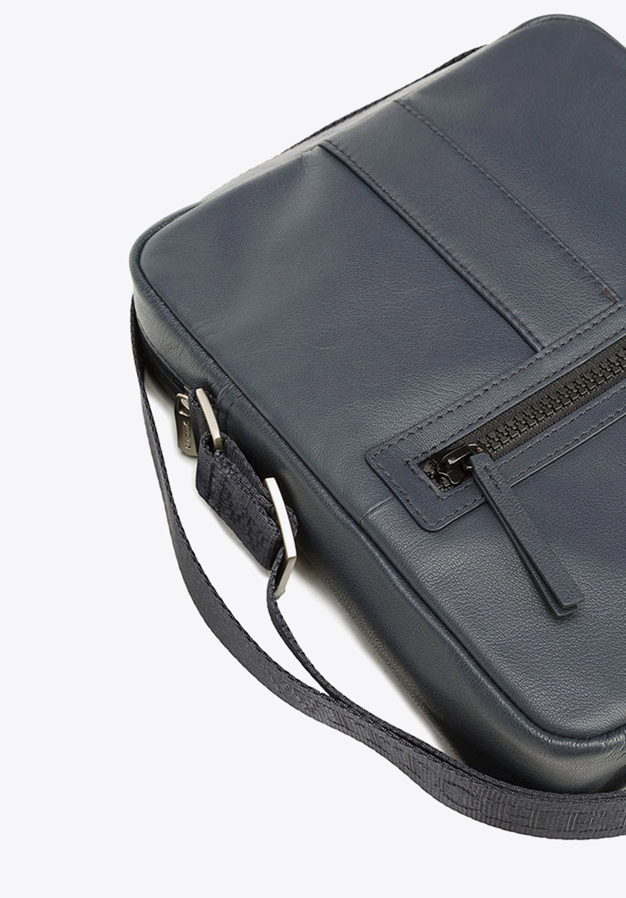 Męska listonoszka skórzana stębnowana mała