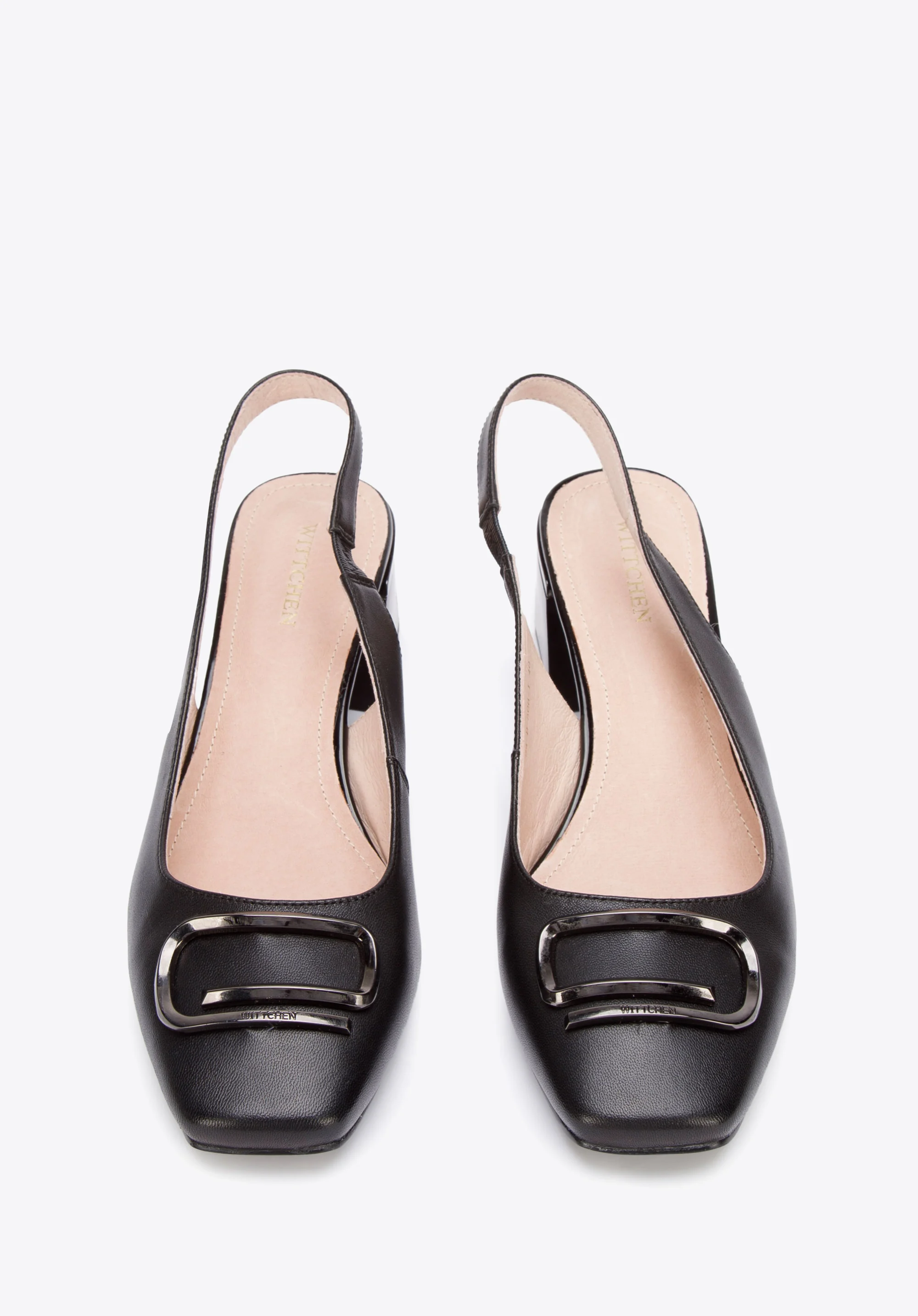 Czółenka skórzane na słupku z klamrą