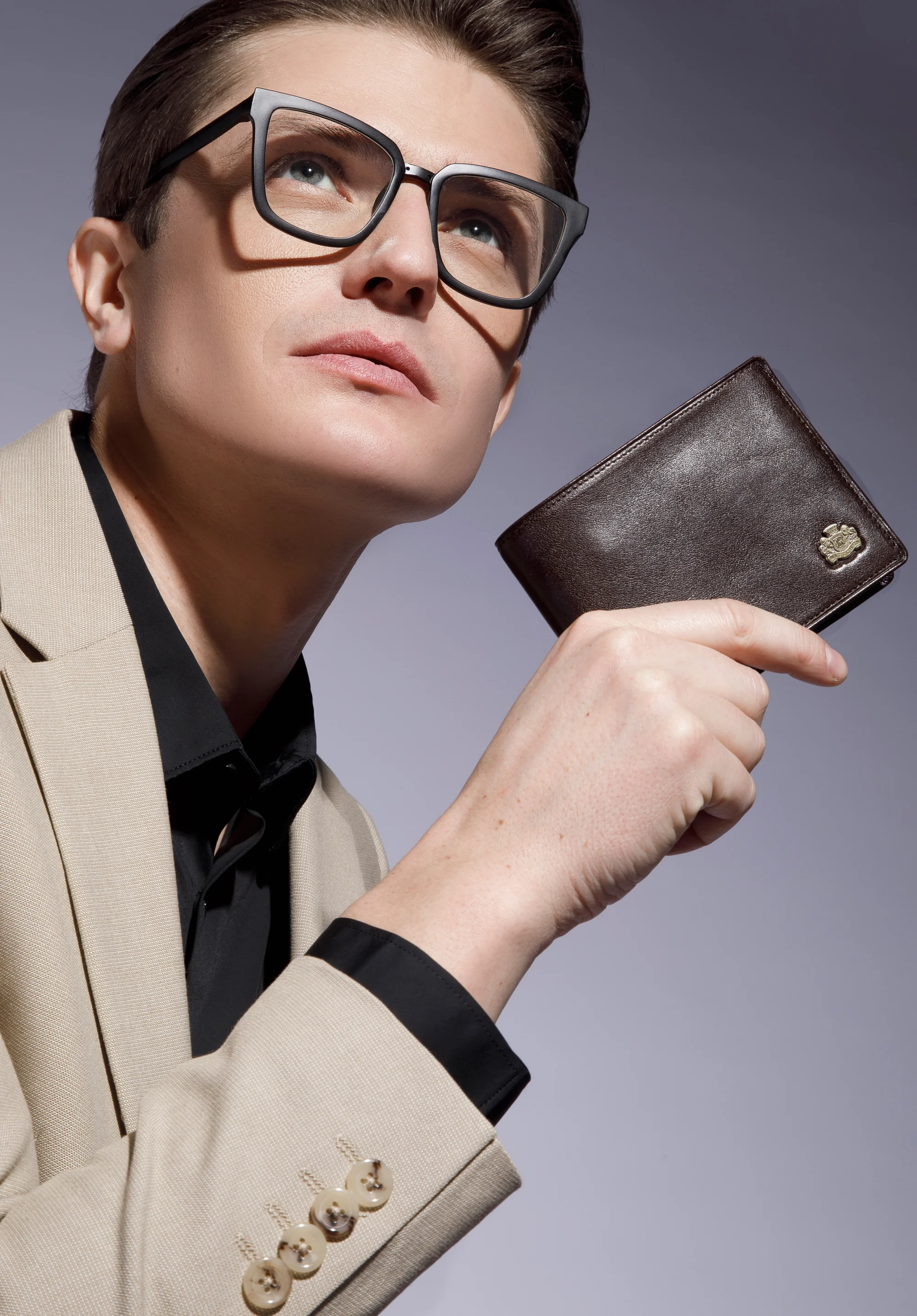 Męski portfel skórzany podwójnie rozkładany