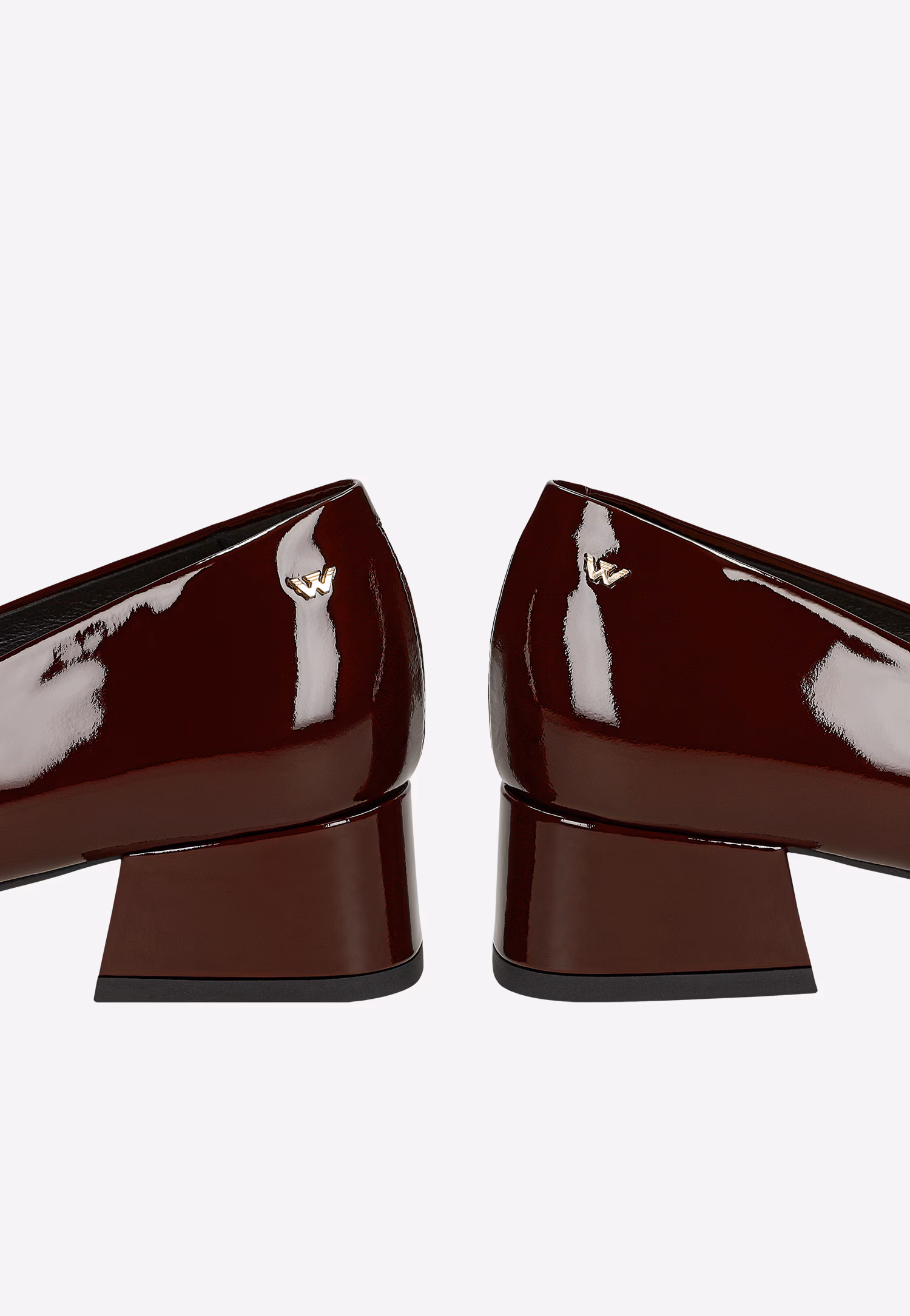 Beżowe czółenka damskie na niskim obcasie typu klocek