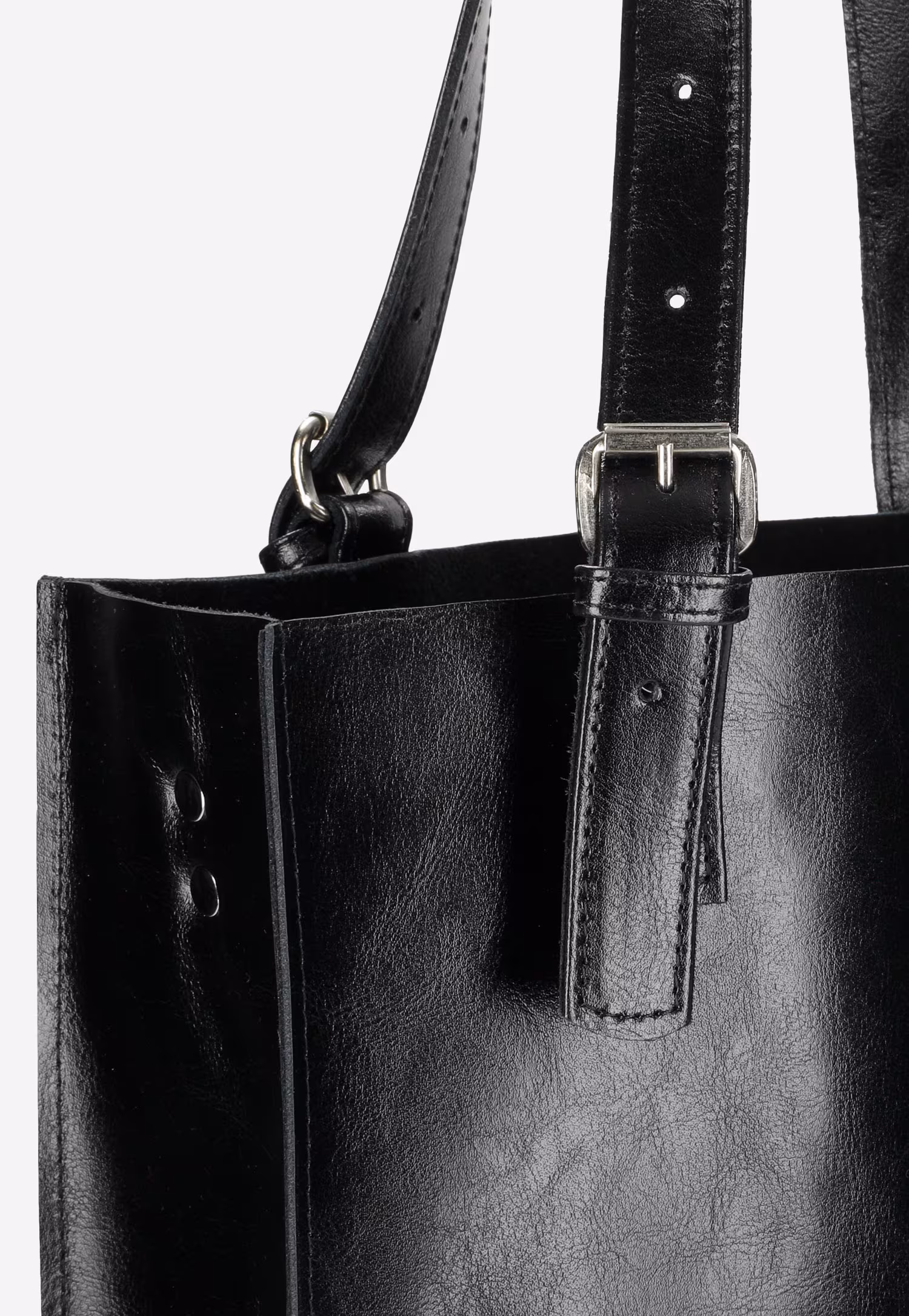 Duża skórzana torebka damska w kolorze czarnym