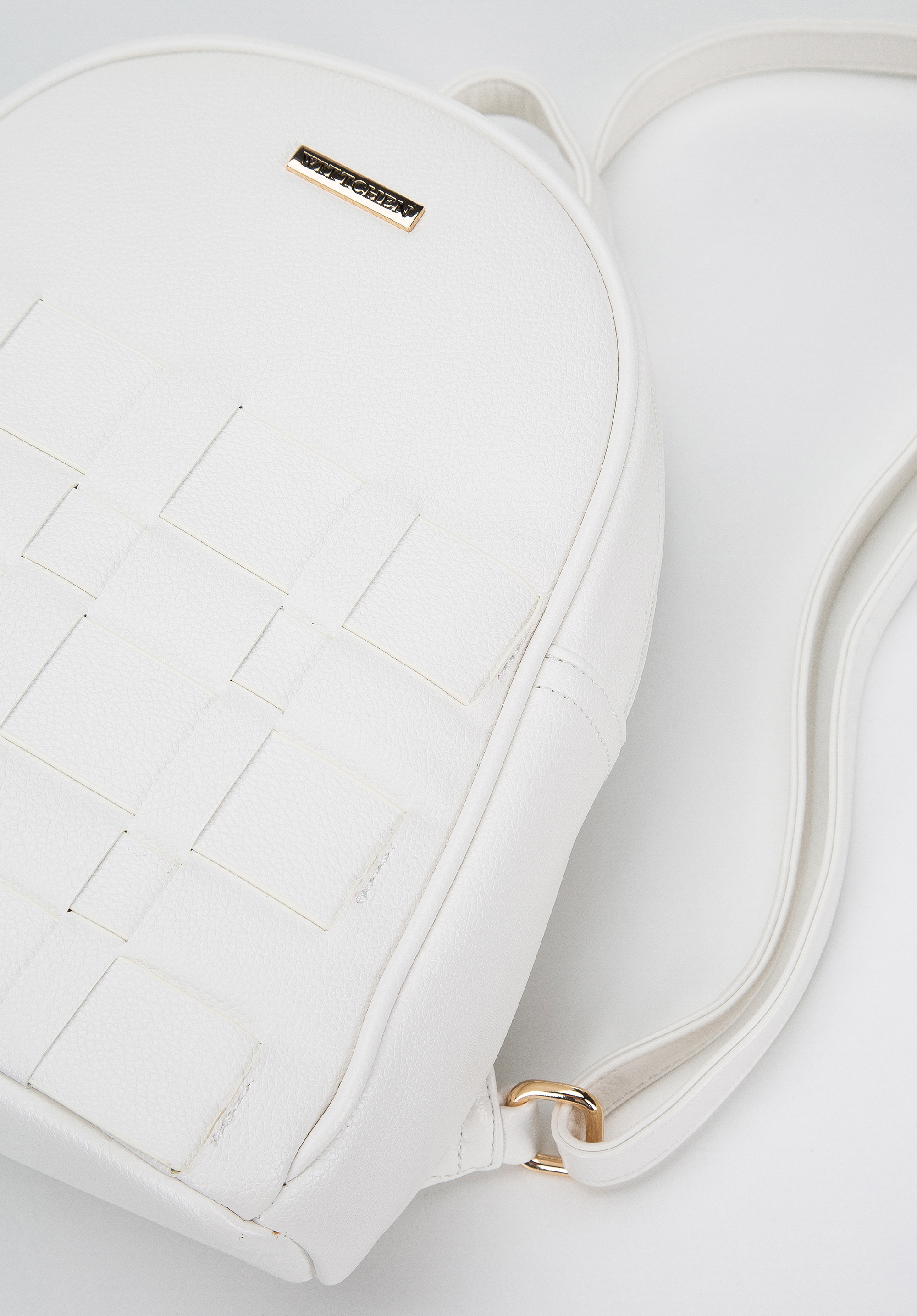 Damski plecak z ekoskóry z plecionką