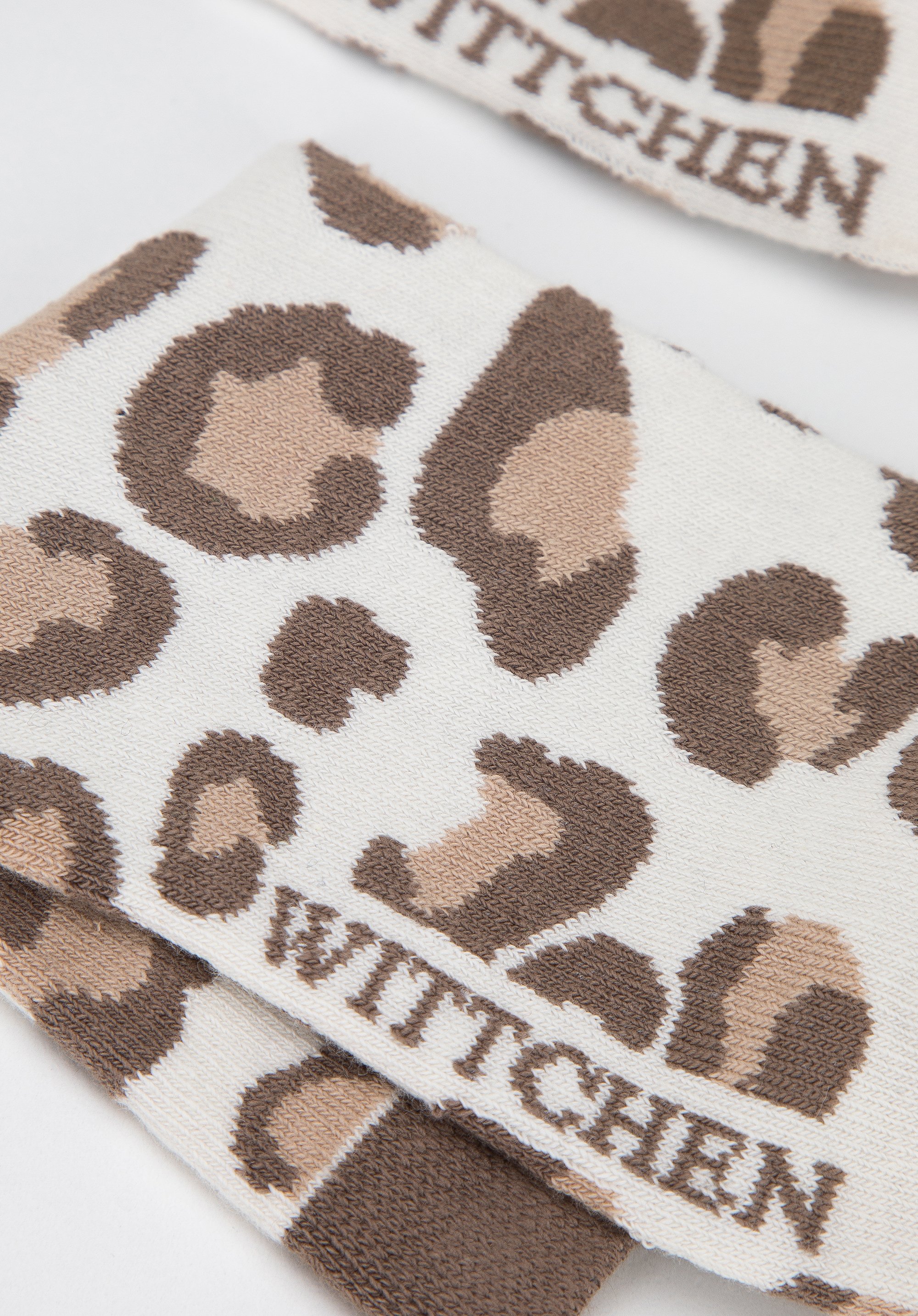 Damskie skarpetki w cętki