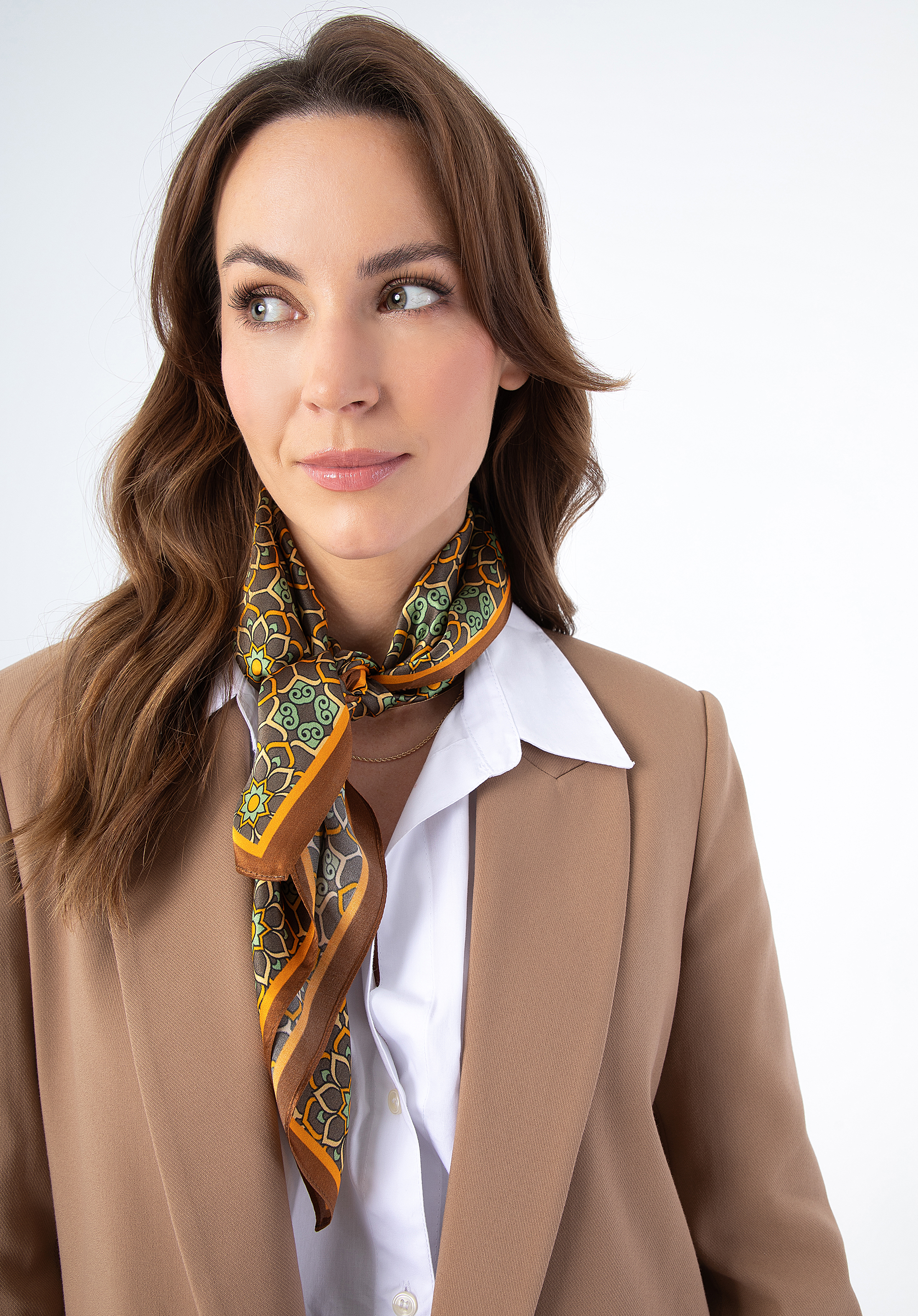 Damska chusta jedwabna we wzory duża