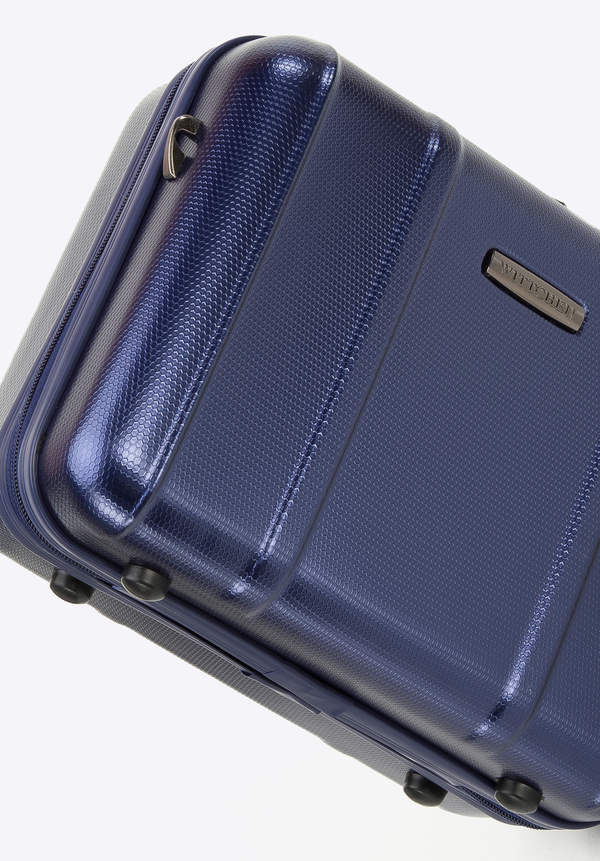 Walizka kabinowa z polikarbonu z pionowymi tłoczeniami