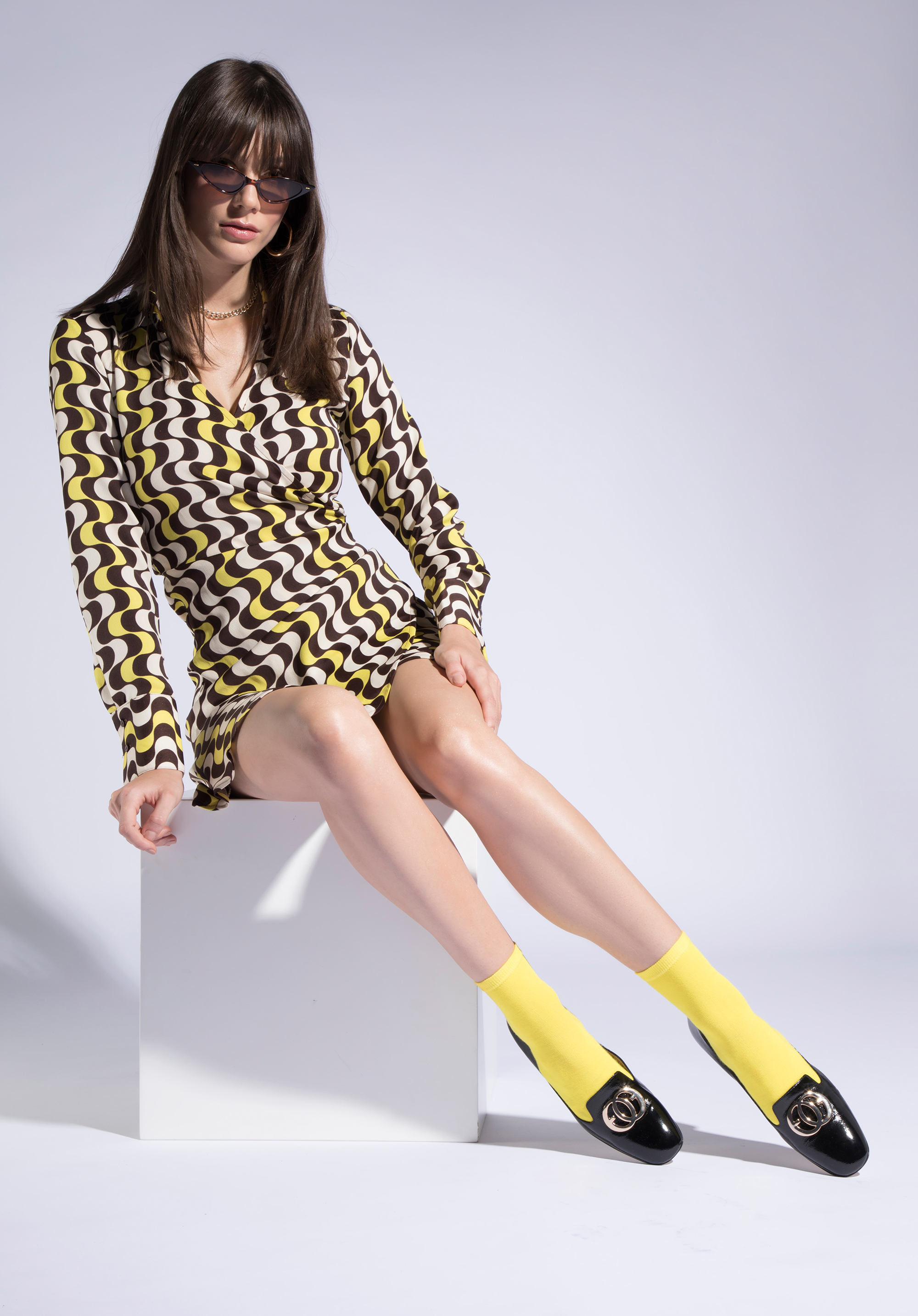 Damskie lordsy z lakierowanej skóry z podwójnym pierścieniem