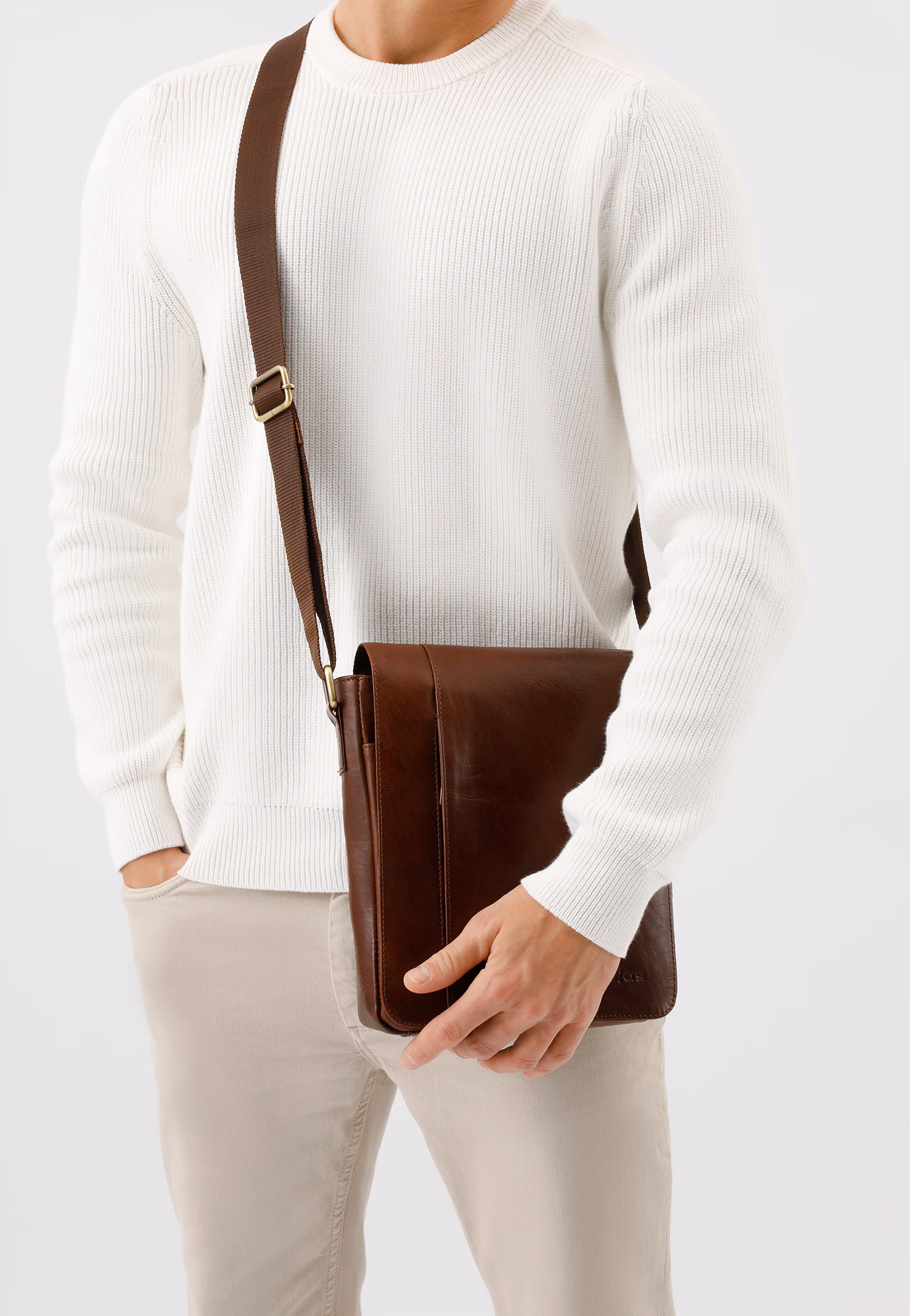 Czarna torba męska na ramię