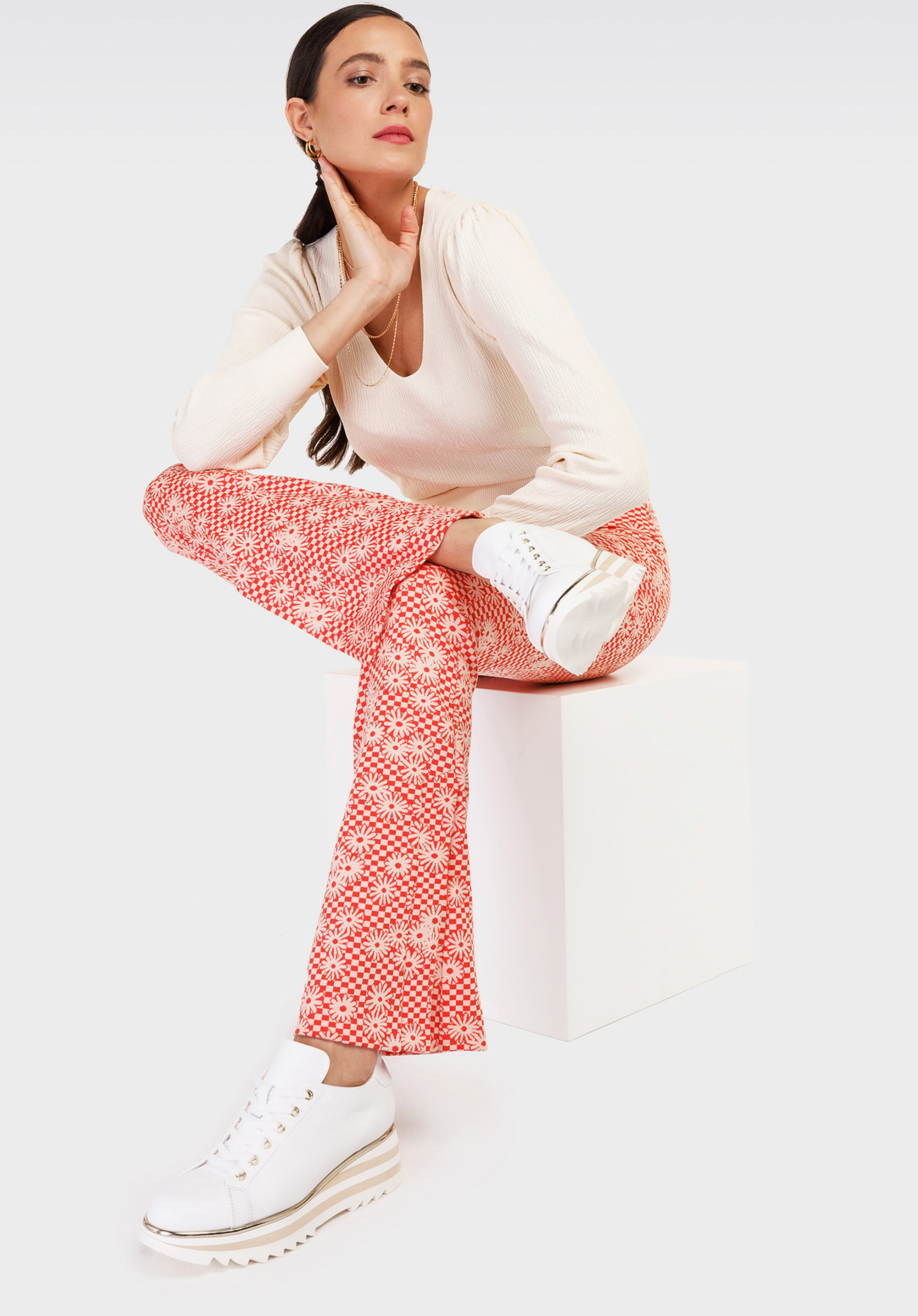 Damskie sneakersy skórzane klasyczne na platformie w pasy