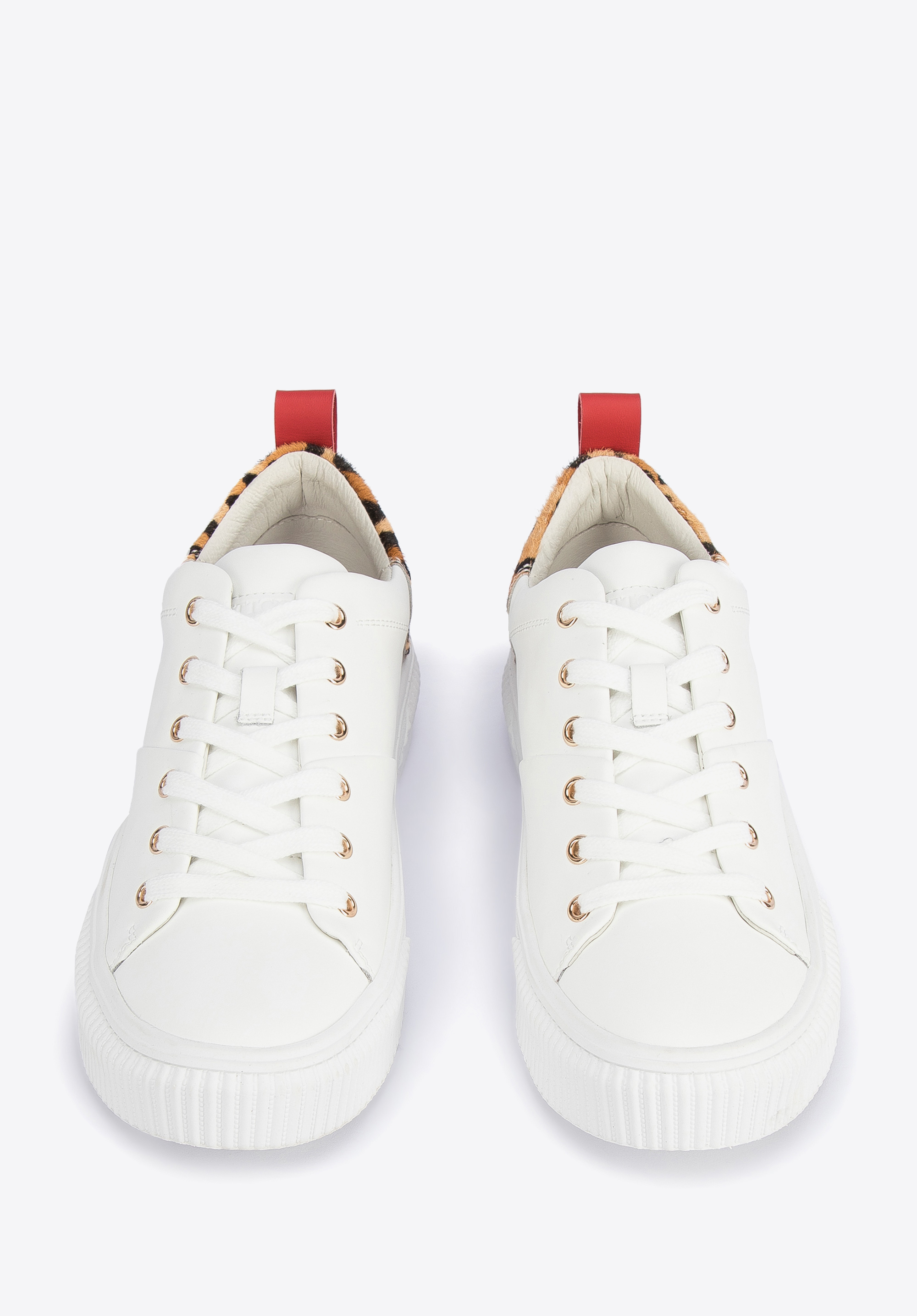 Damskie sneakersy skórzane z wzorem w cętki