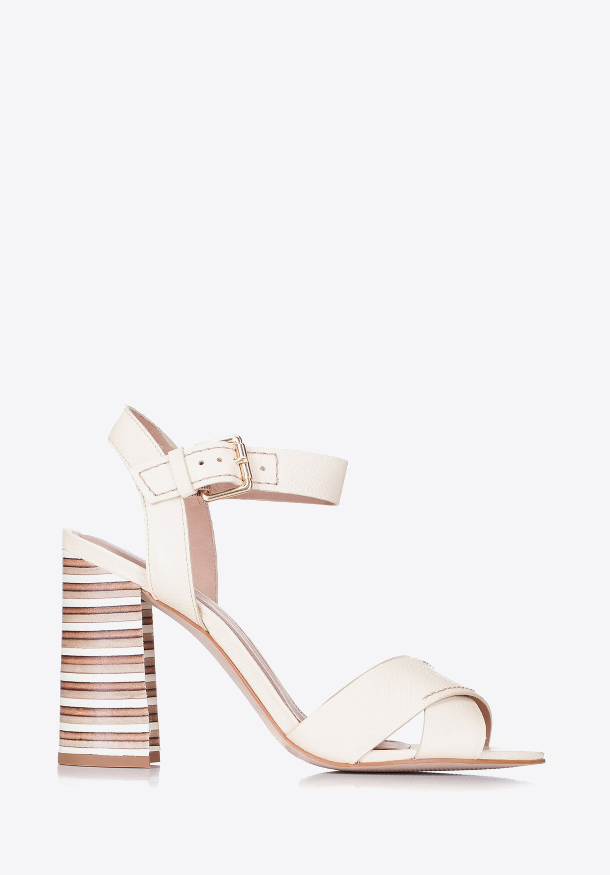 Damskie sandały skórzane na obcasie w paski