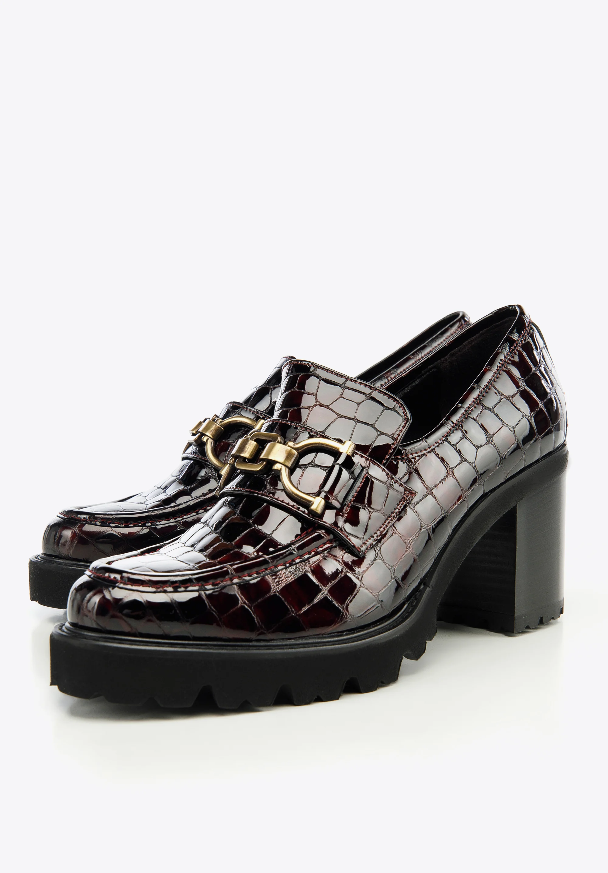Czółenka ze skóry lakierowanej croco z klamerką