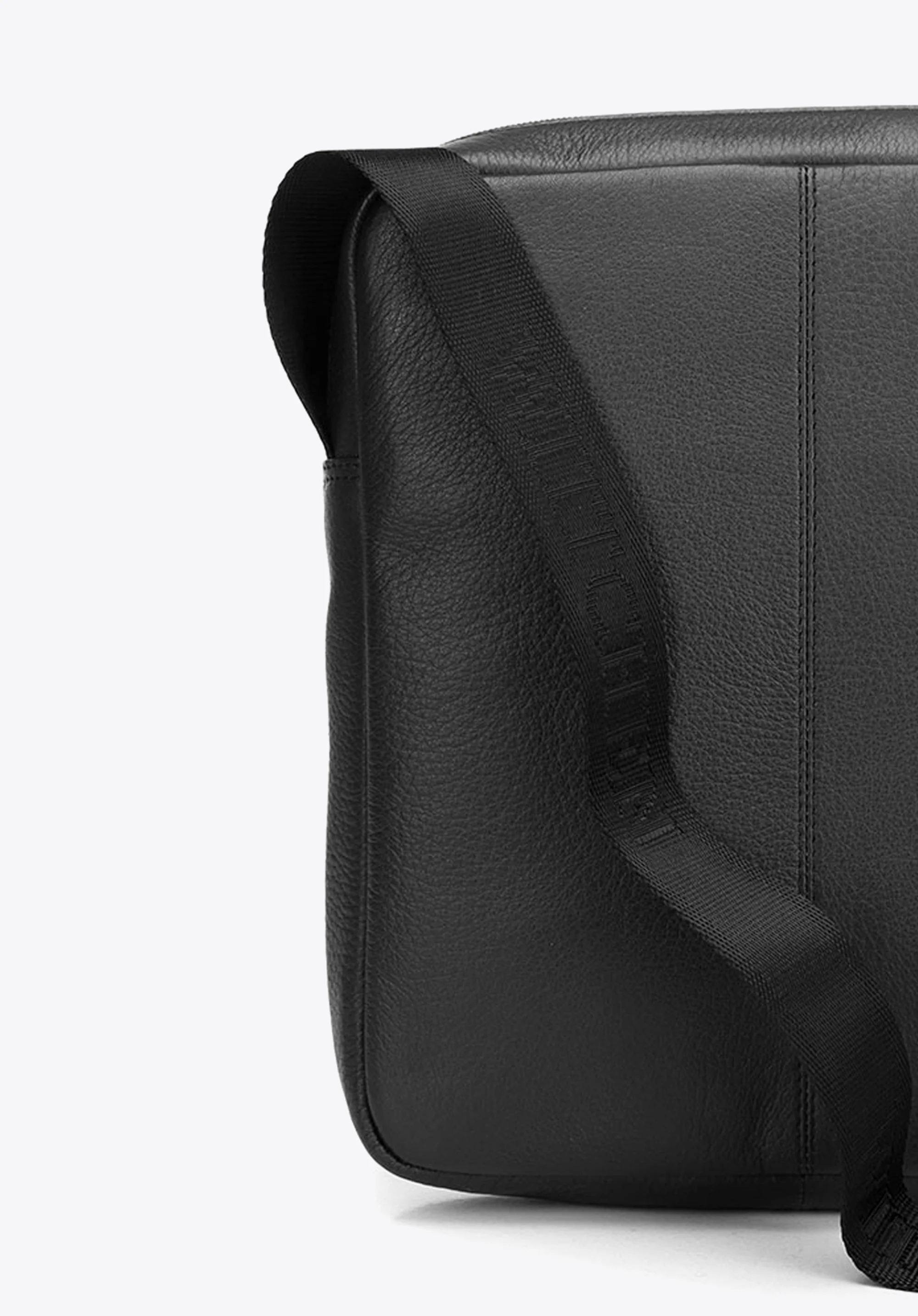 Męska listonoszka skórzana stębnowana średnia