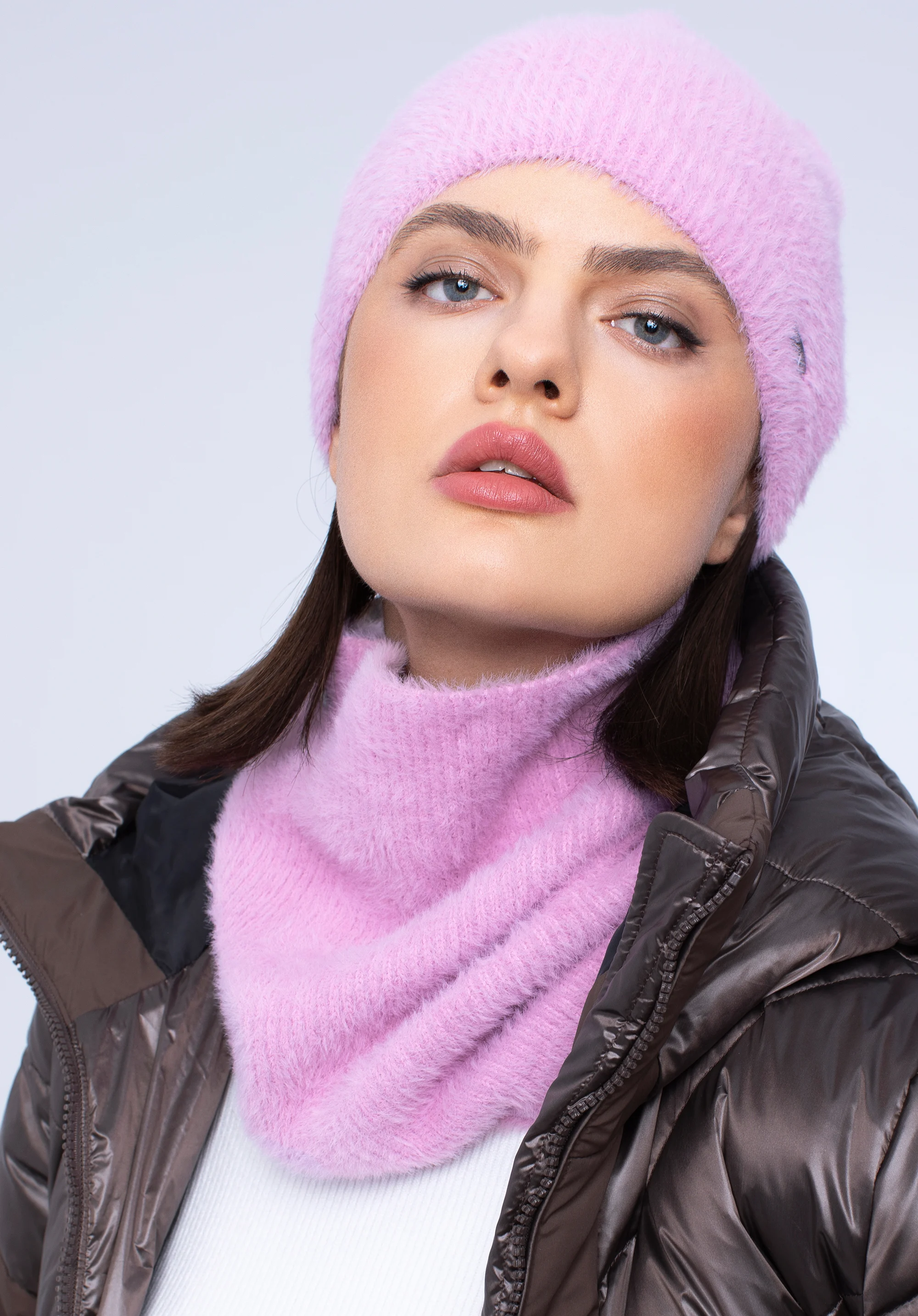 Damski komplet zimowy z miękkiej dzianiny