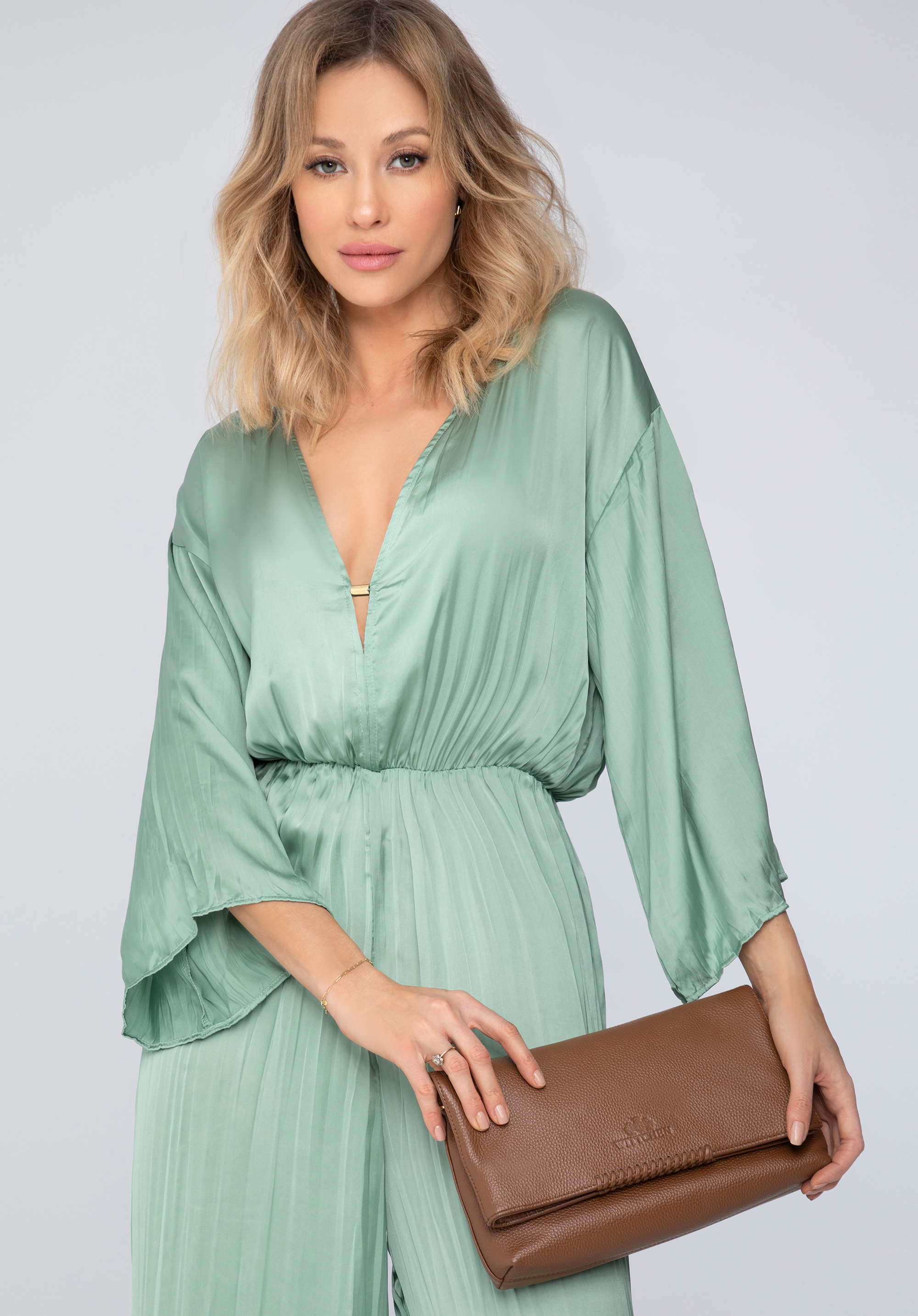 Damska listonoszka skórzana z rzemykiem