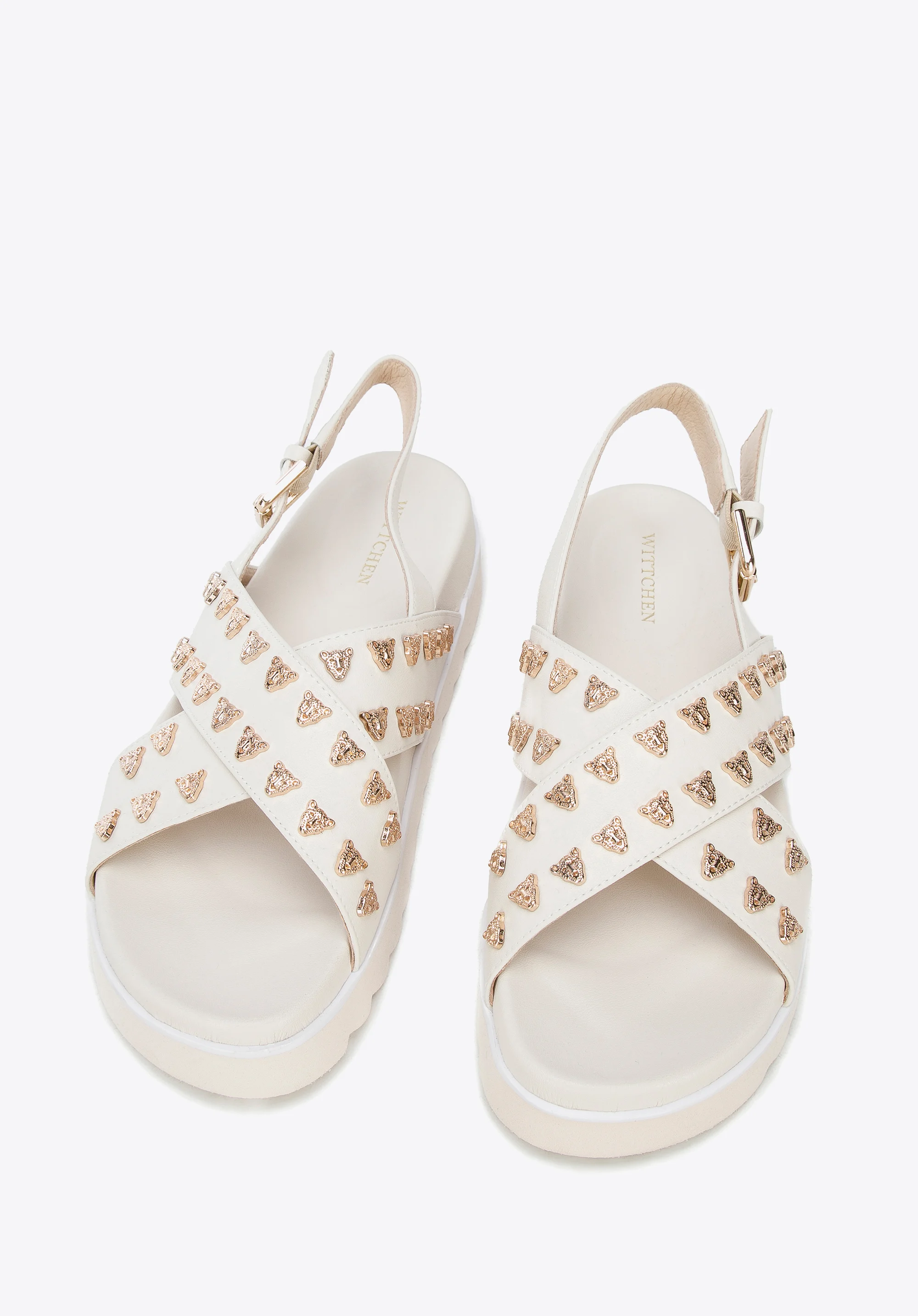 Damskie sandały skórzane z ozdobnymi nitami na platformie