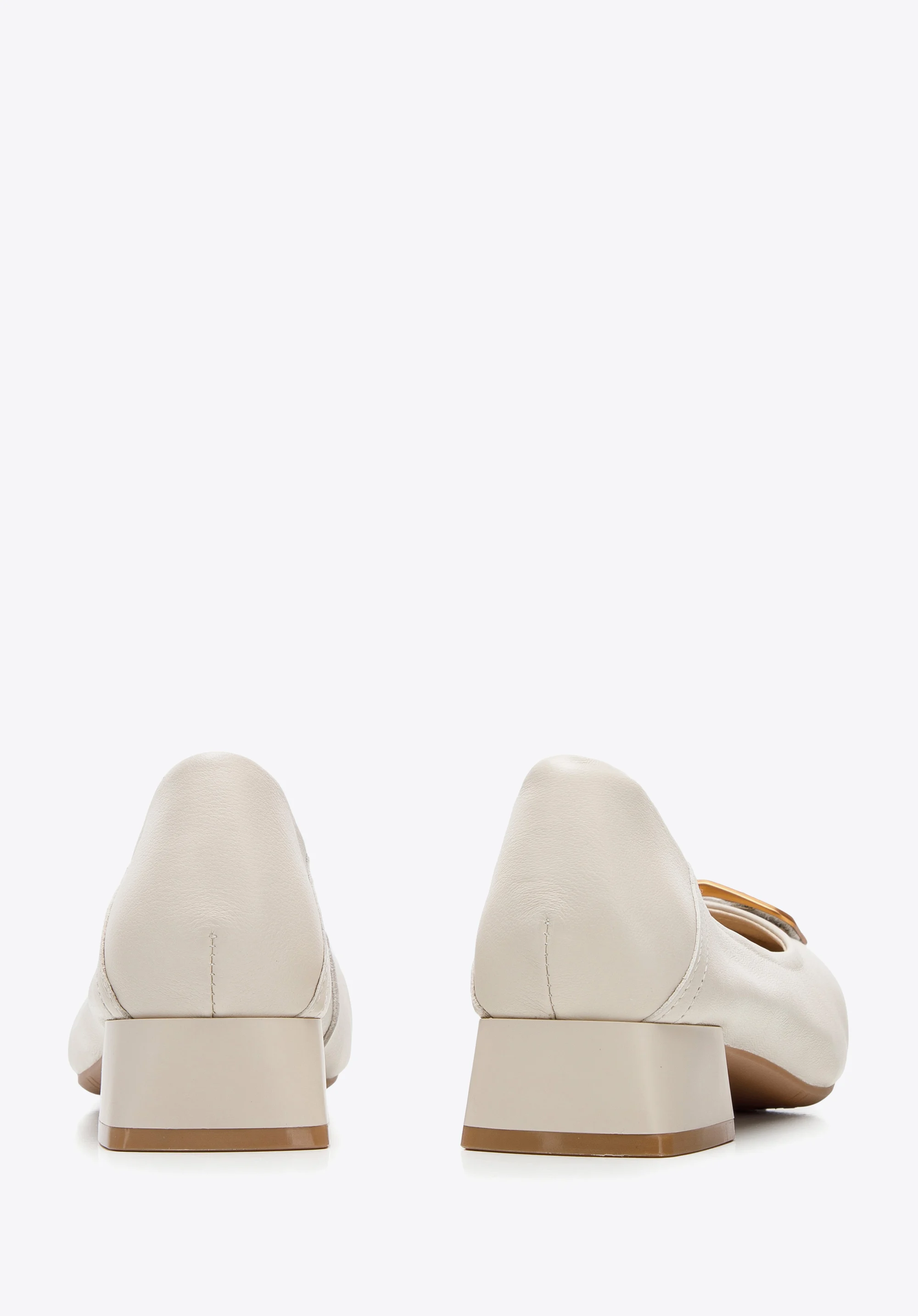 Baleriny skórzane z klamerką