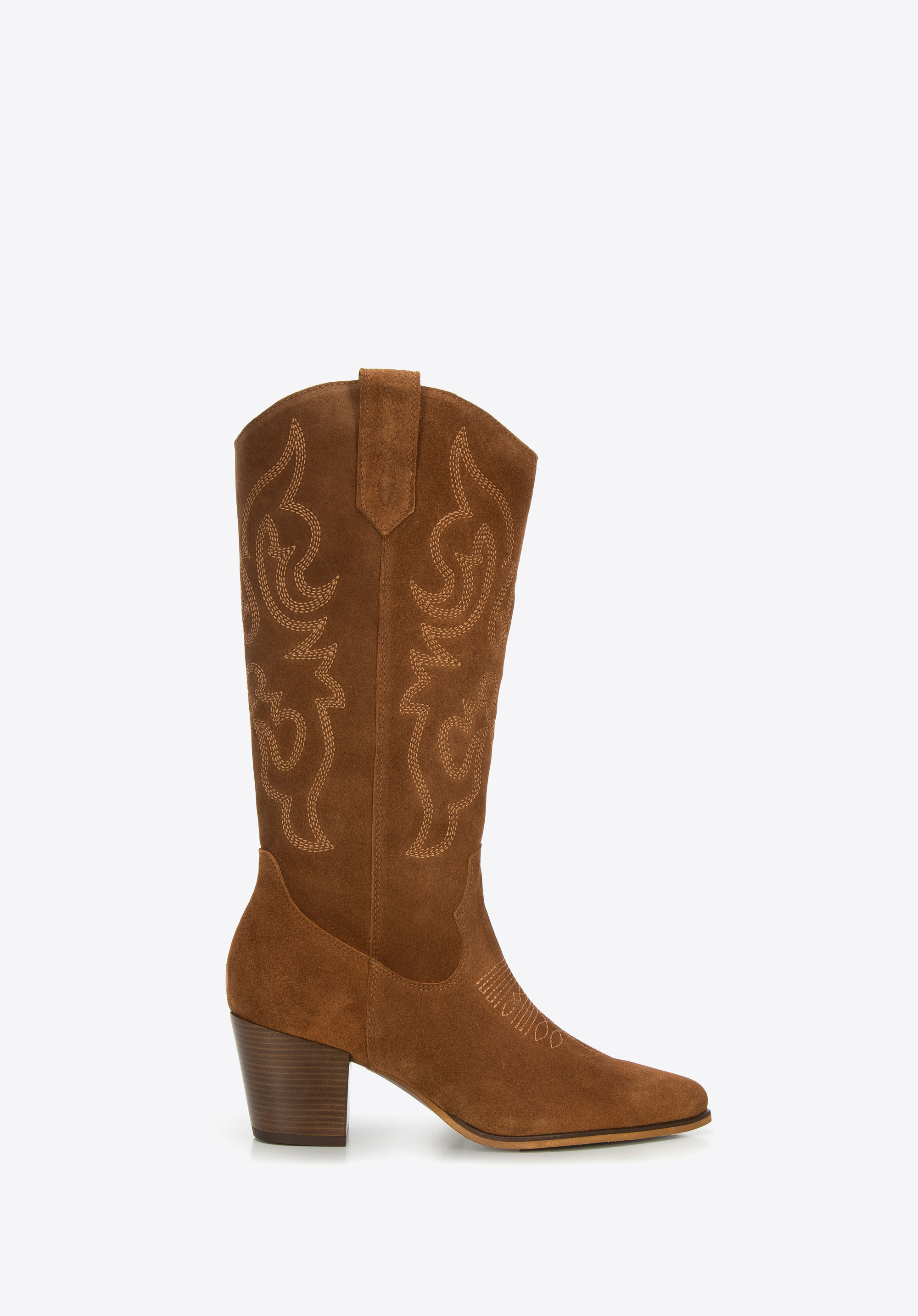 Kowbojki zamszowe z haftami i noskiem w szpic