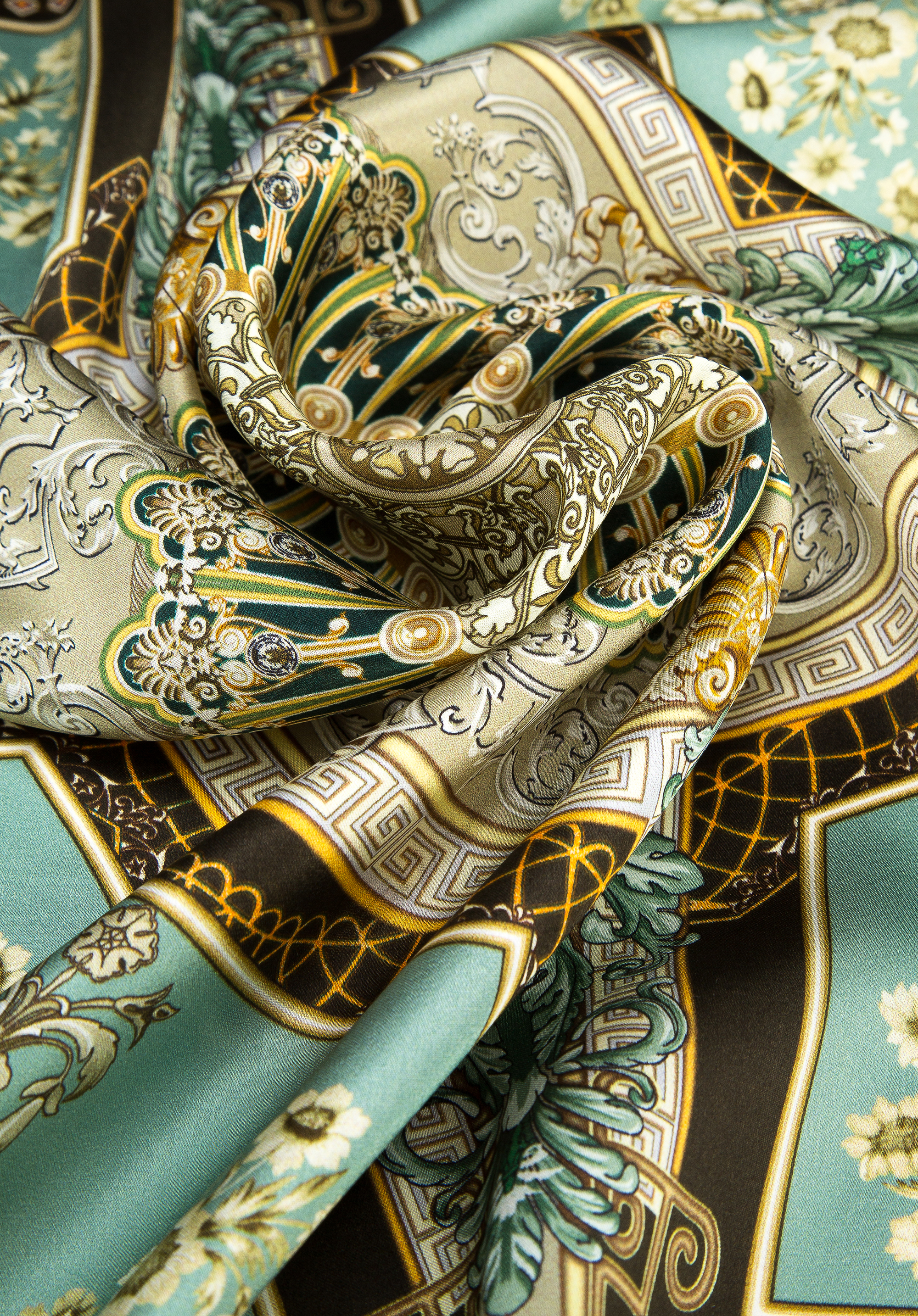 Damska chusta jedwabna we wzory duża