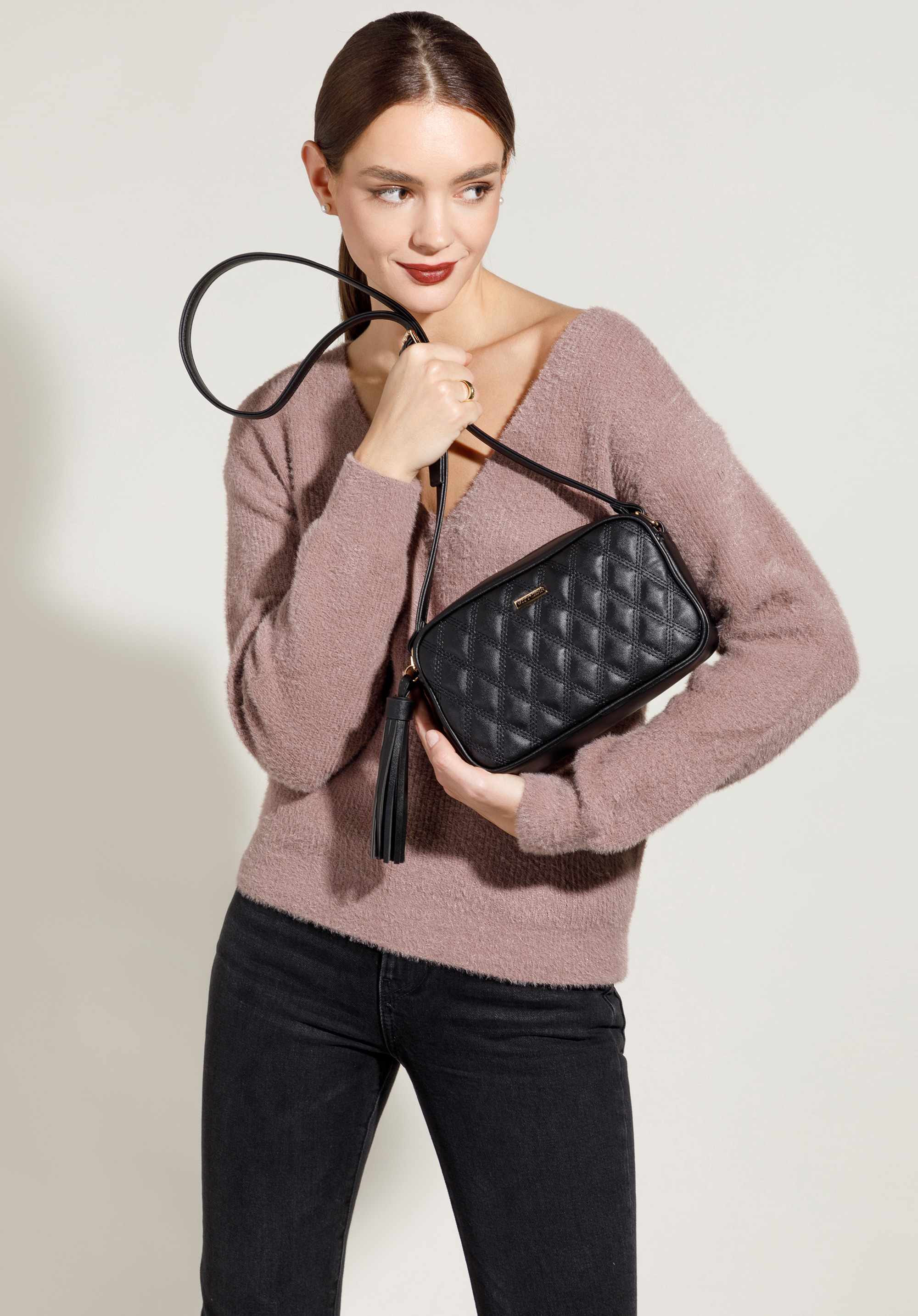 Damska listonoszka z pikowanej ekoskóry z chwostem