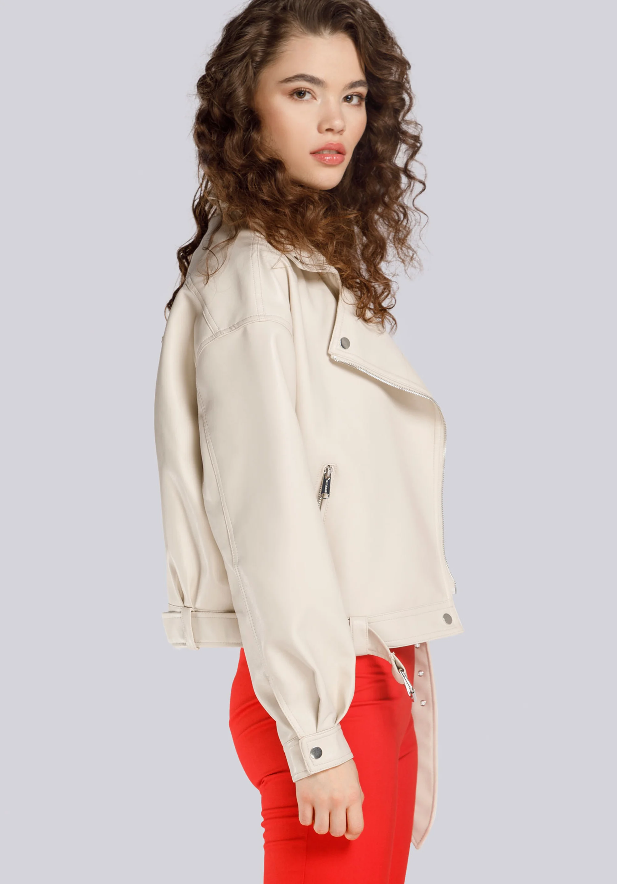 Damska ramoneska oversize z paskiem