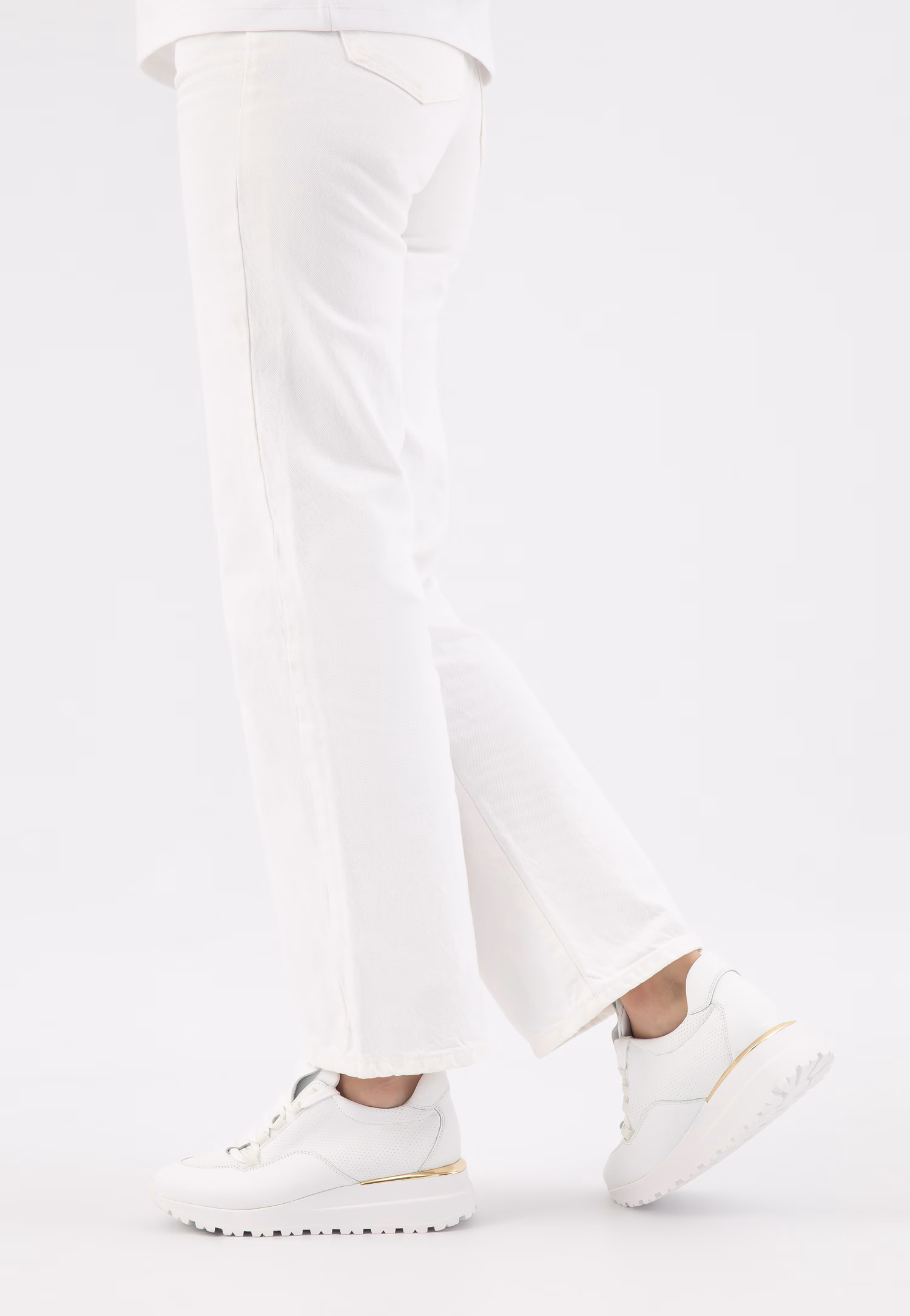 Czarne sneakersy damskie na wysokiej podeszwie