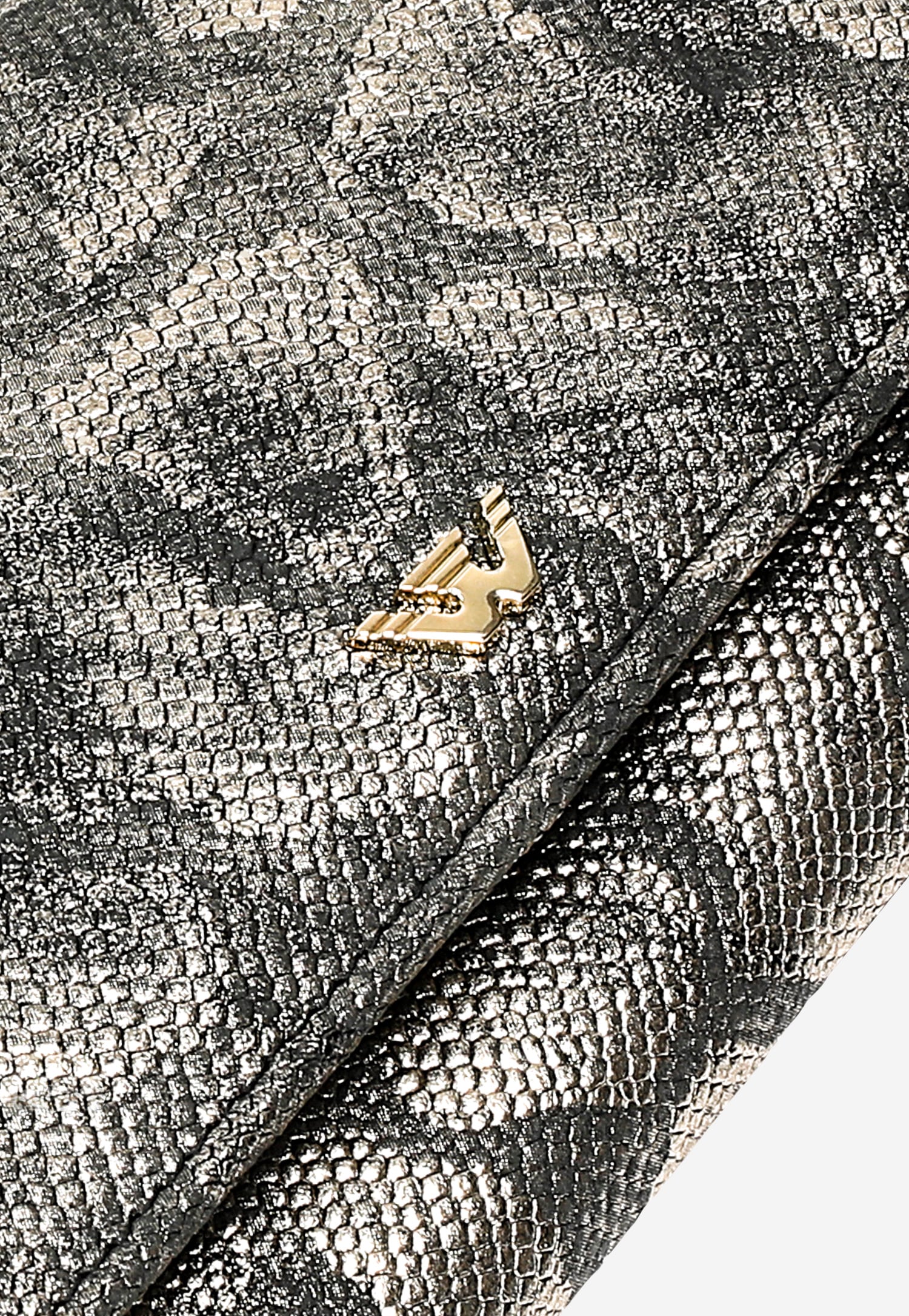 Duży czarno-złoty portfel damski w zwierzęcy print