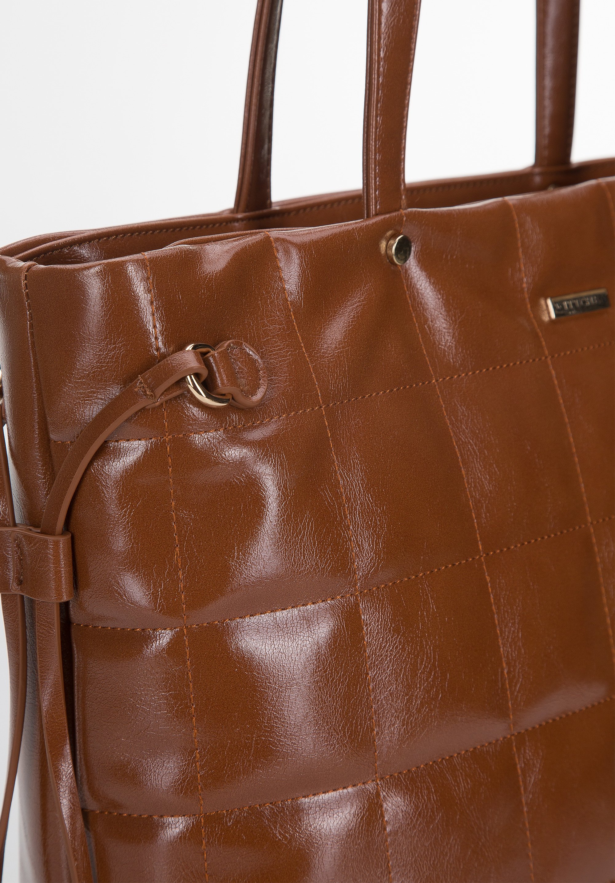 Torebka shopperka z ekoskóry pikowana w kwadraty