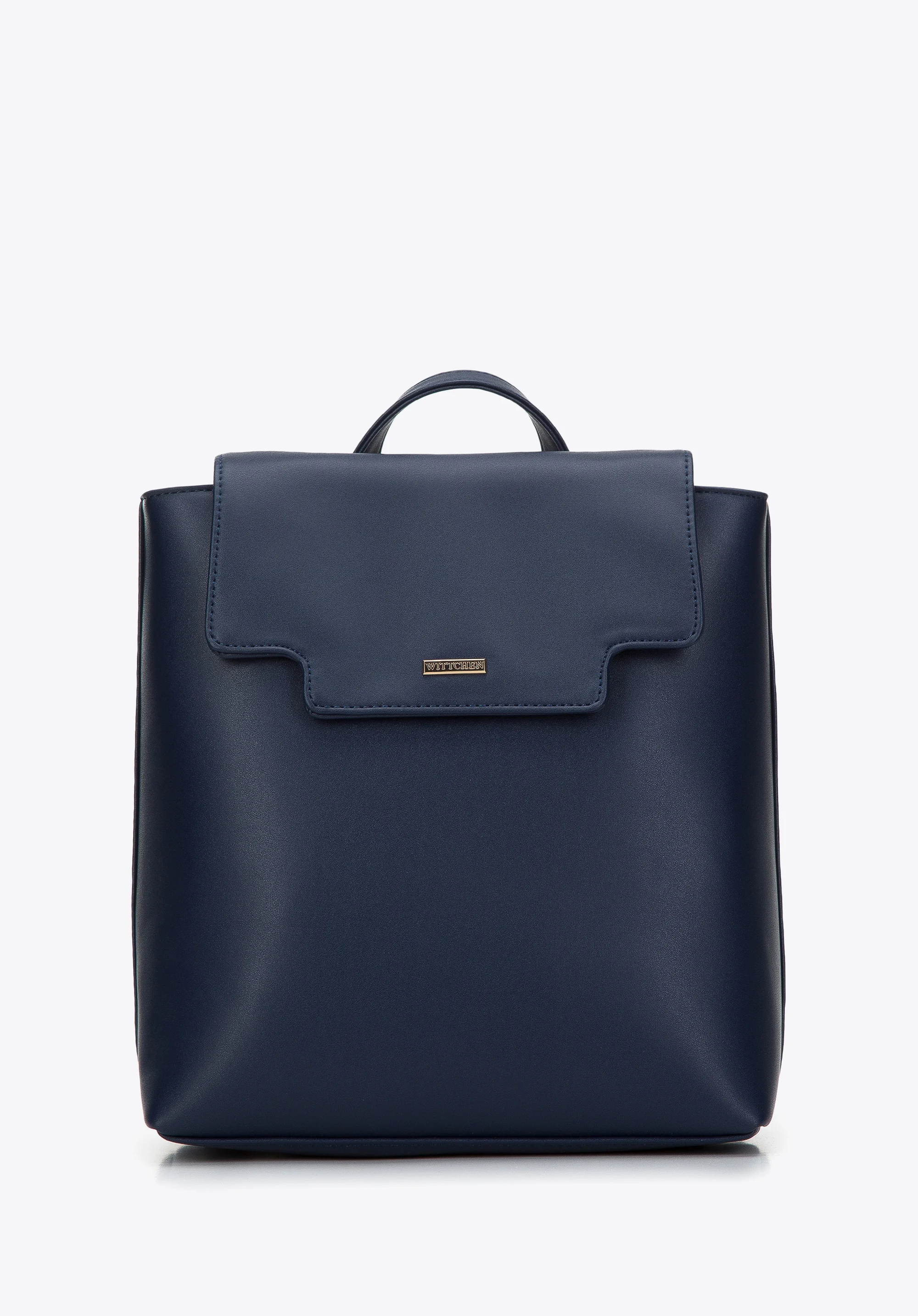 Damski plecak z ekoskóry z wyciętą klapą