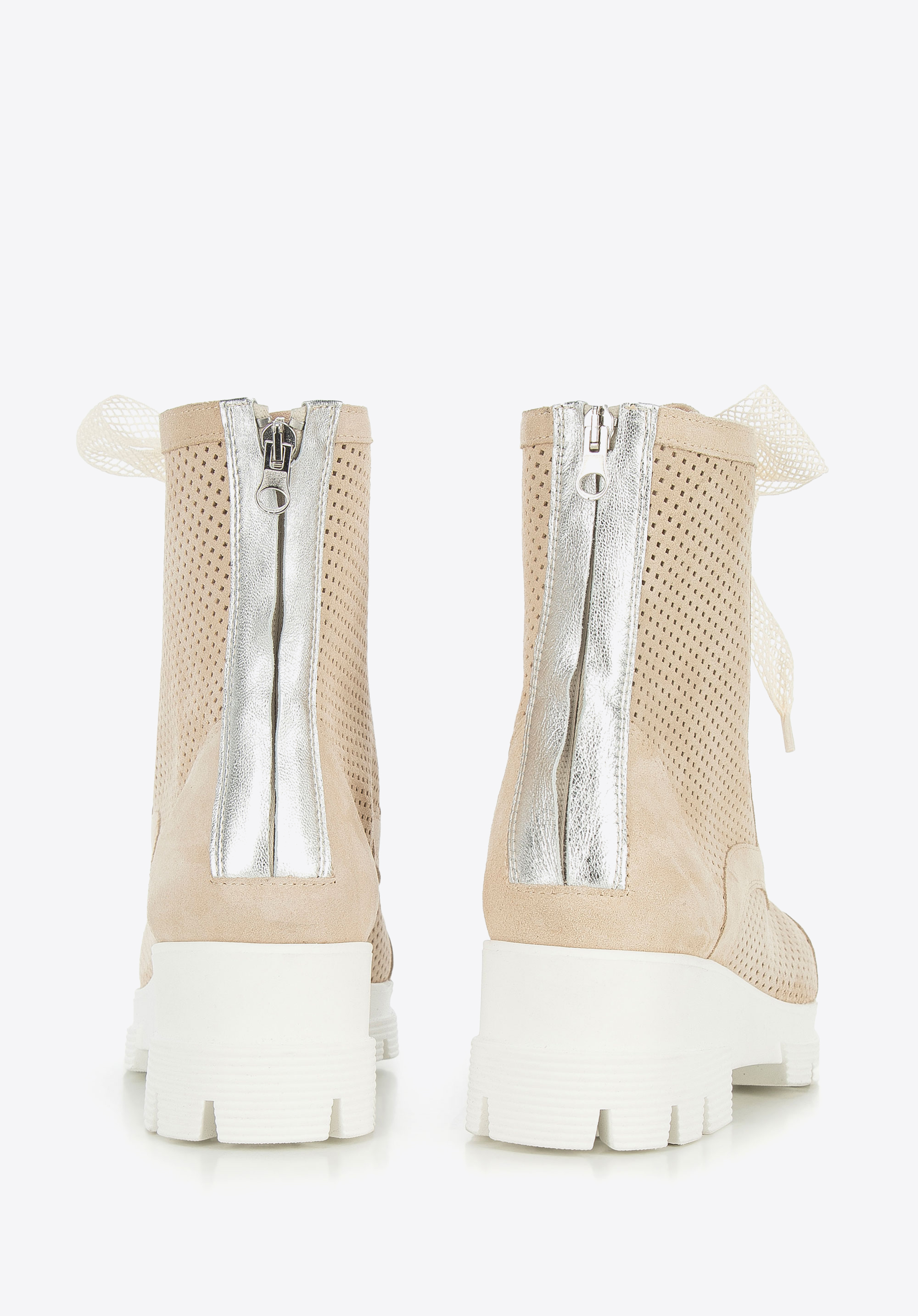 Damskie trapery z ażurowego zamszu