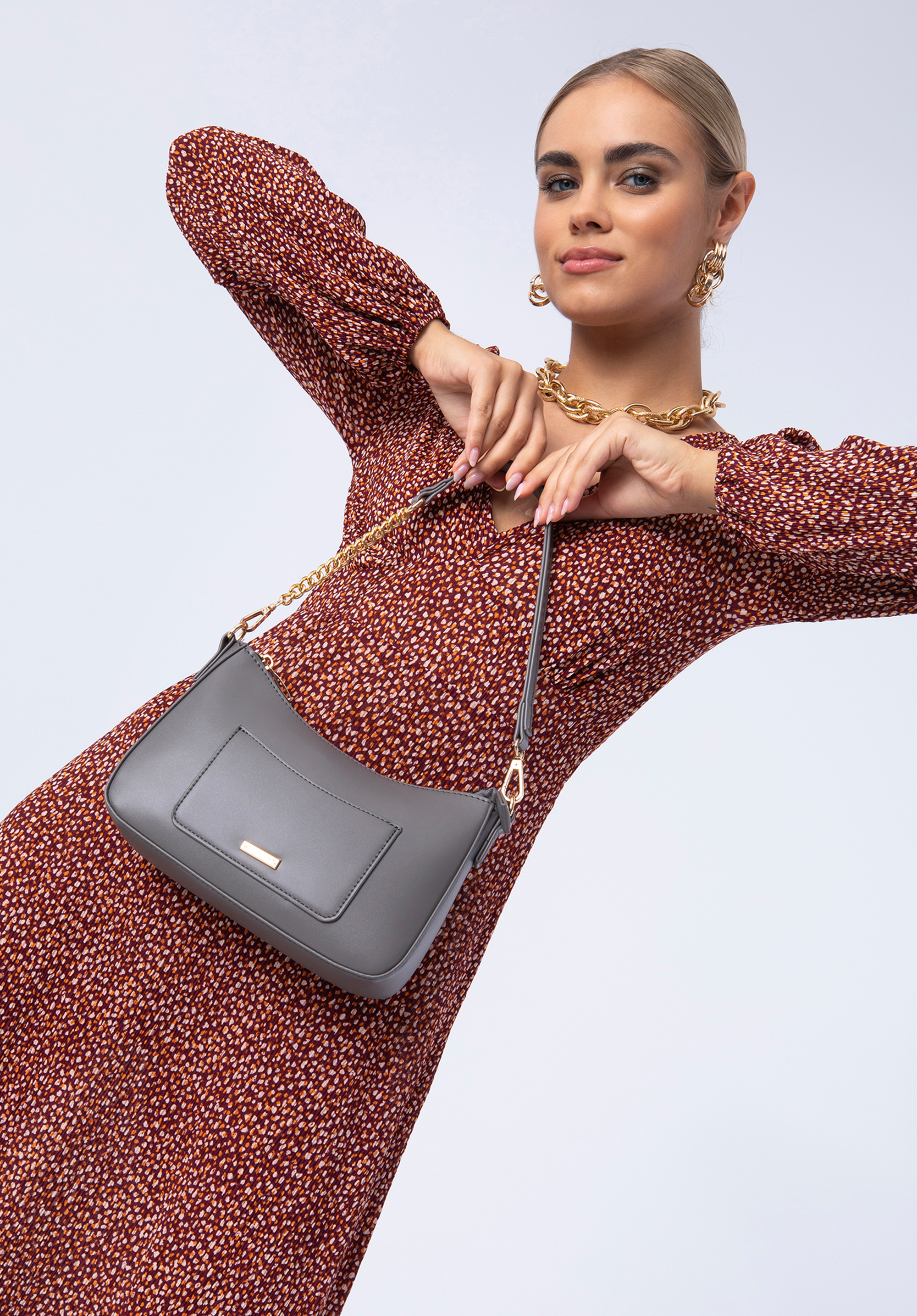 Damska torebka bagietka z matowej ekoskóry z łańcuszkiem