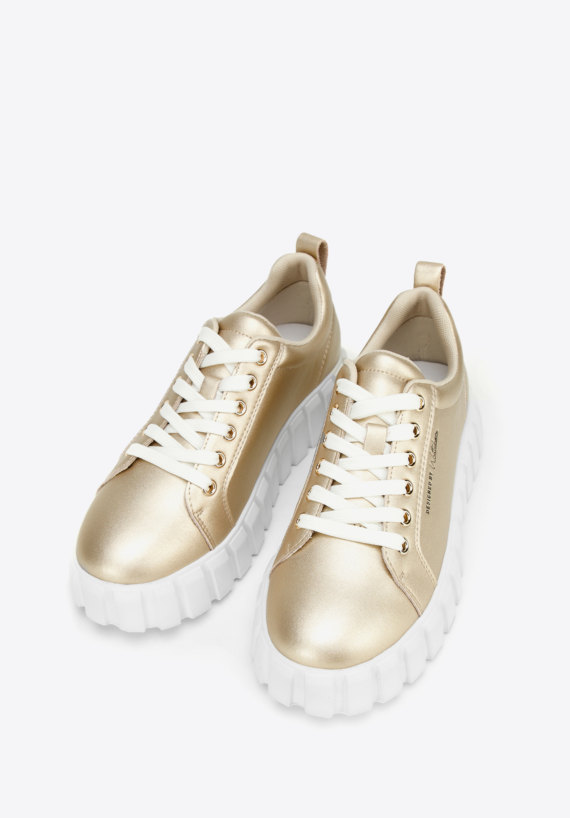 Damskie sneakersy skórzane na grubej platformie