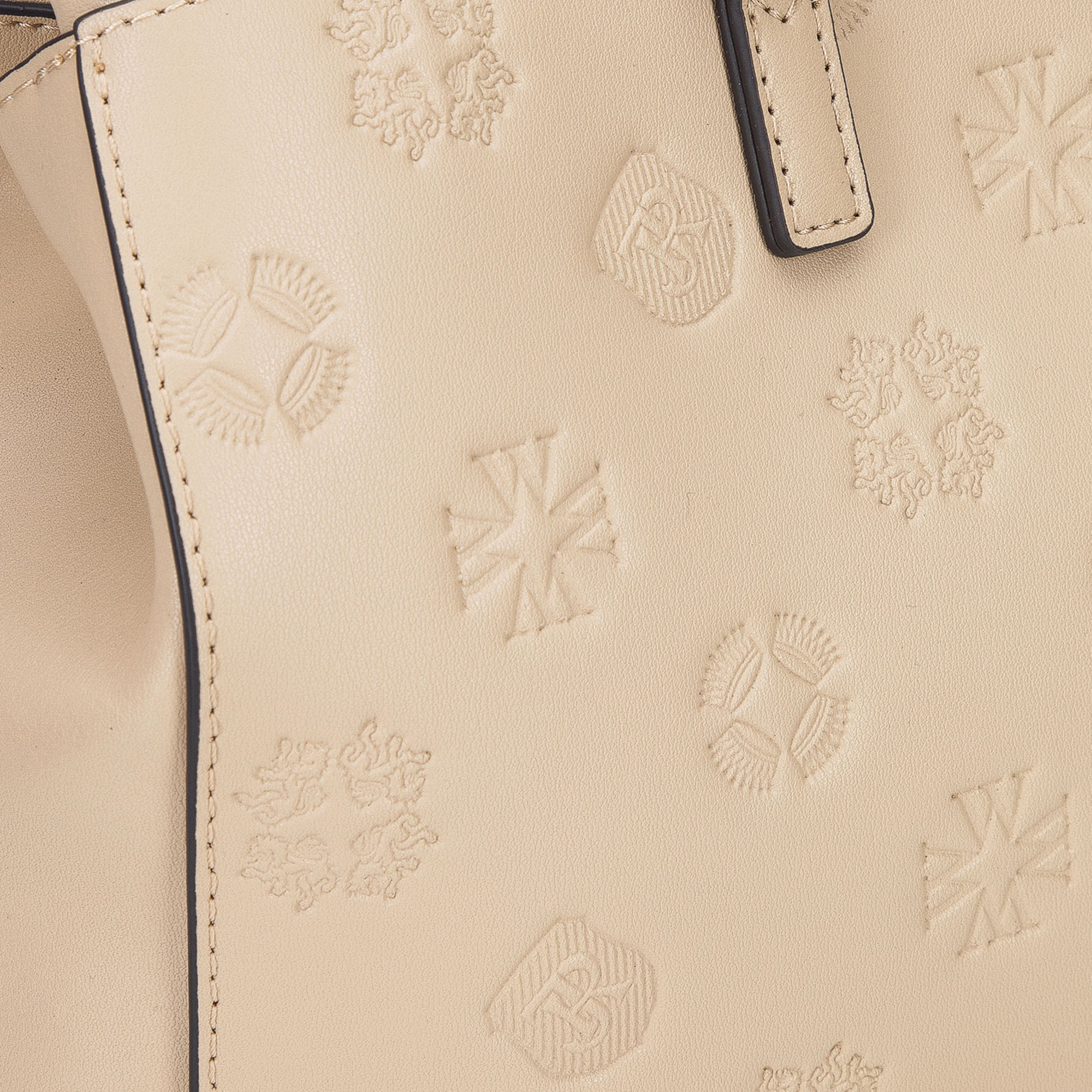 Torebka kuferek ze skóry tłoczonej w monogram