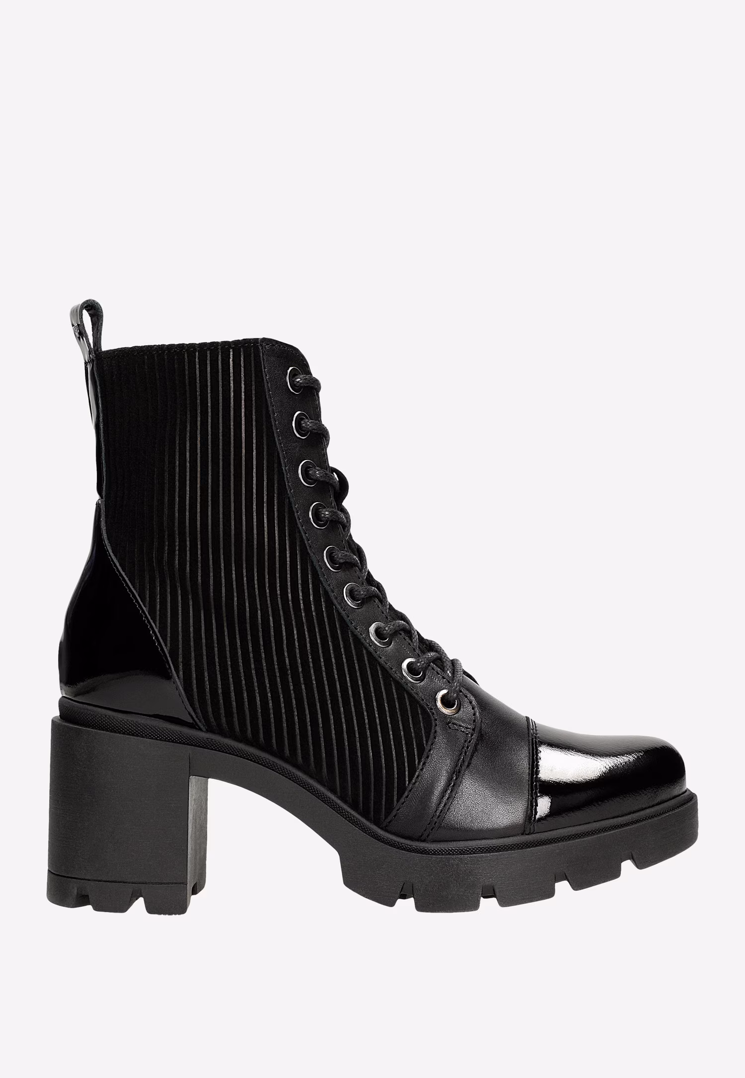 Czarne trzewiki damskie na obcasie ocieplane dzianiną futerkową