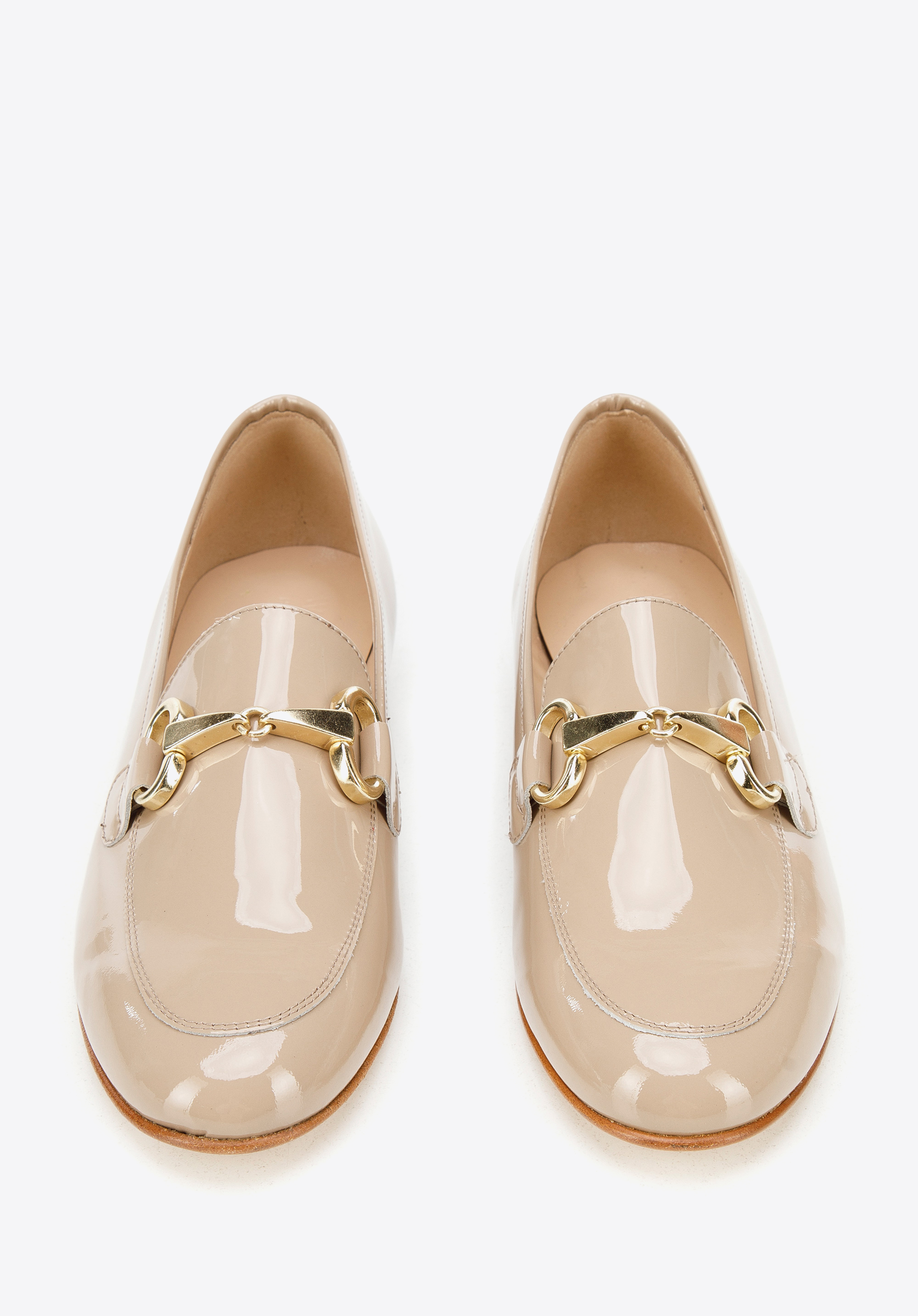 Damskie mokasyny z lakierowanej skóry z wędzidłem