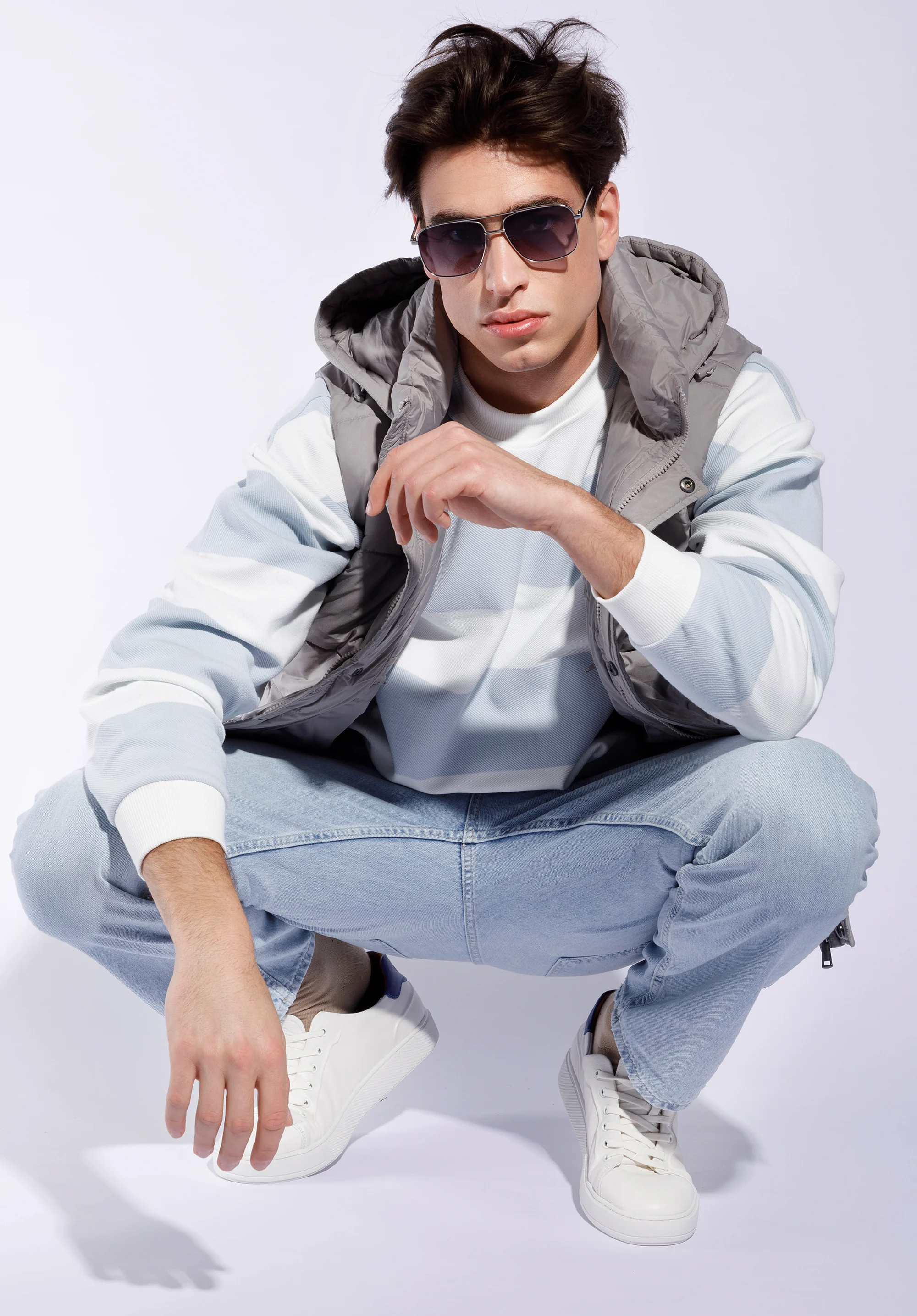 Męska kamizelka pikowana z odpinanym kapturem