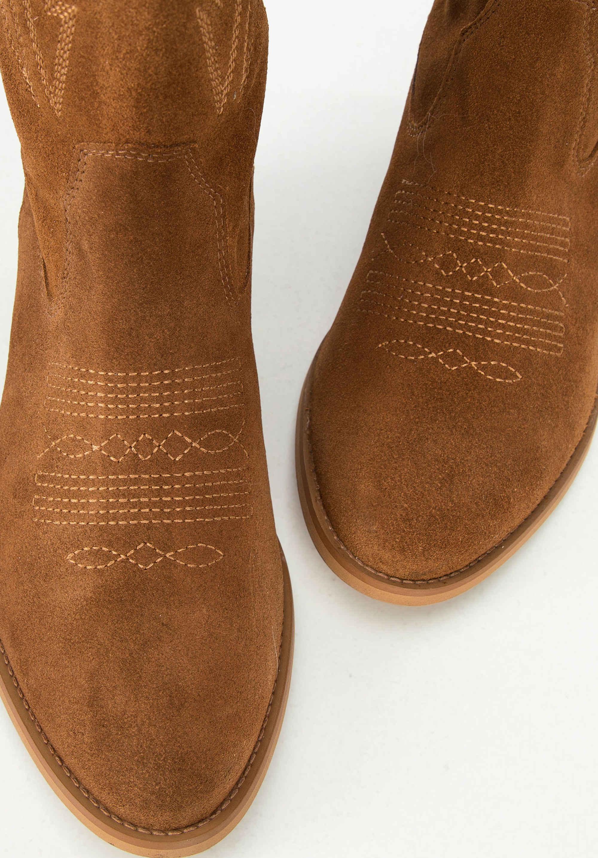 Kowbojki zamszowe haftowane wysokie