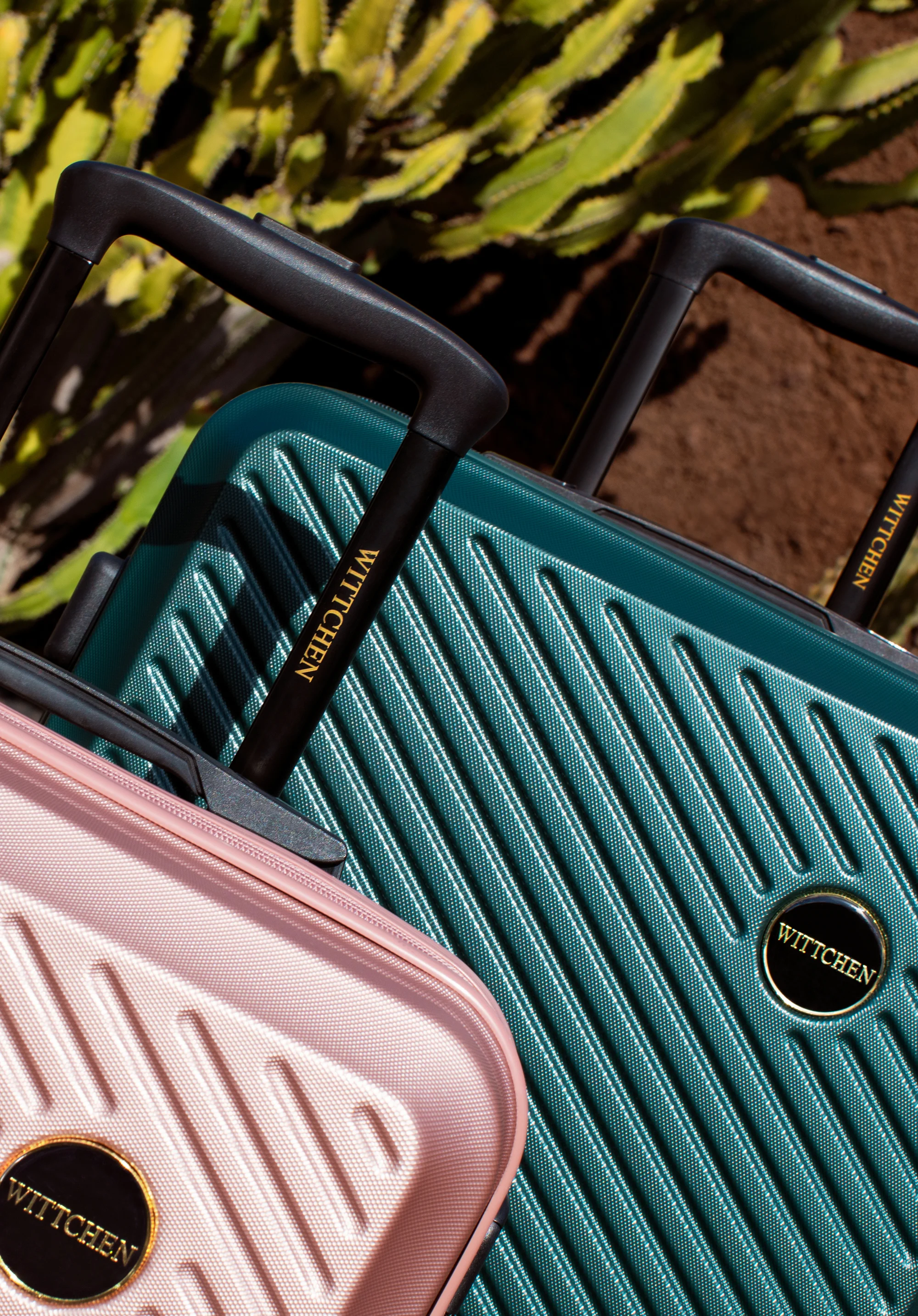 Walizka kabinowa z ABS-u w ukośne paski