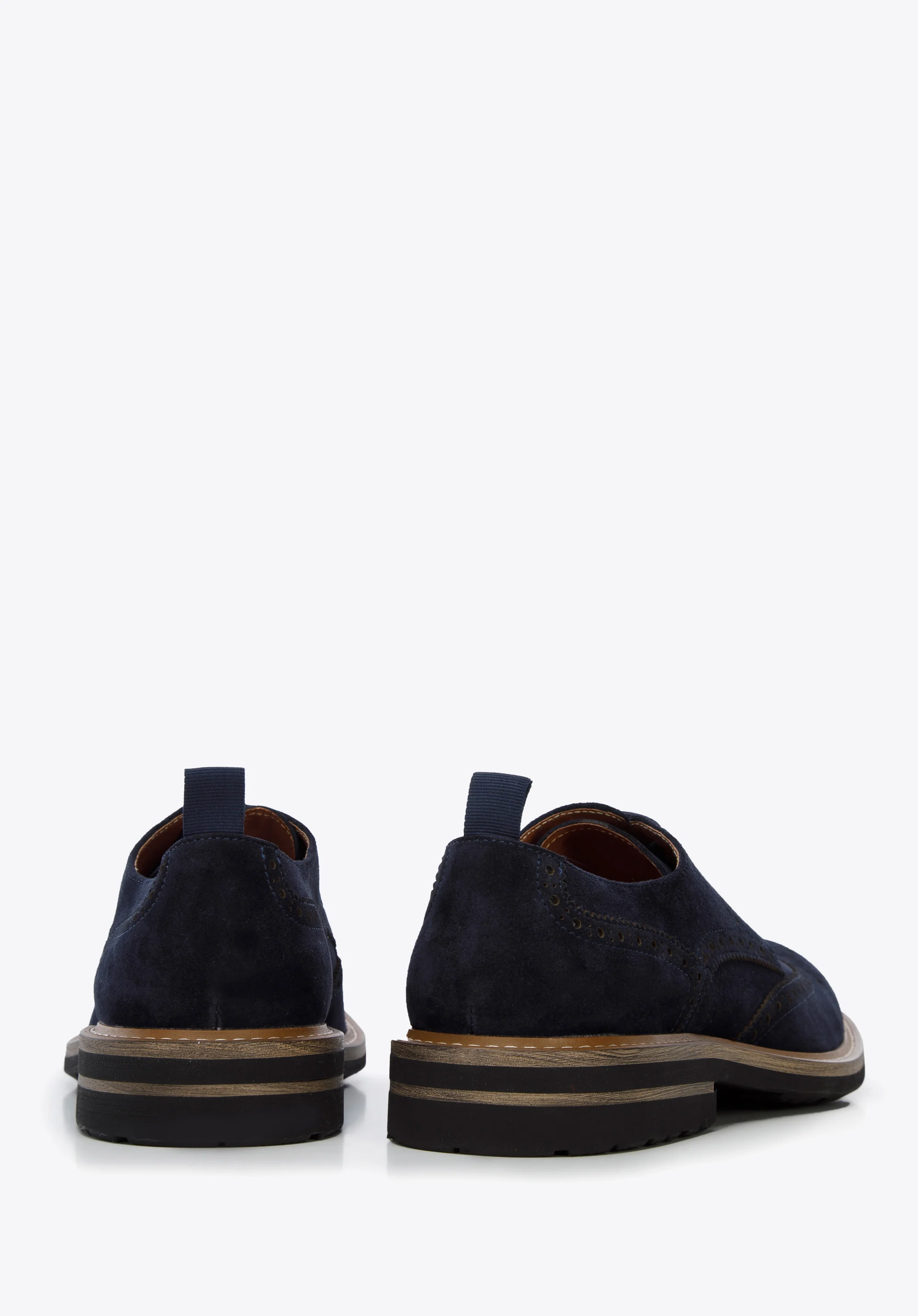 Męskie brogsy zamszowe z kontrastową nitką