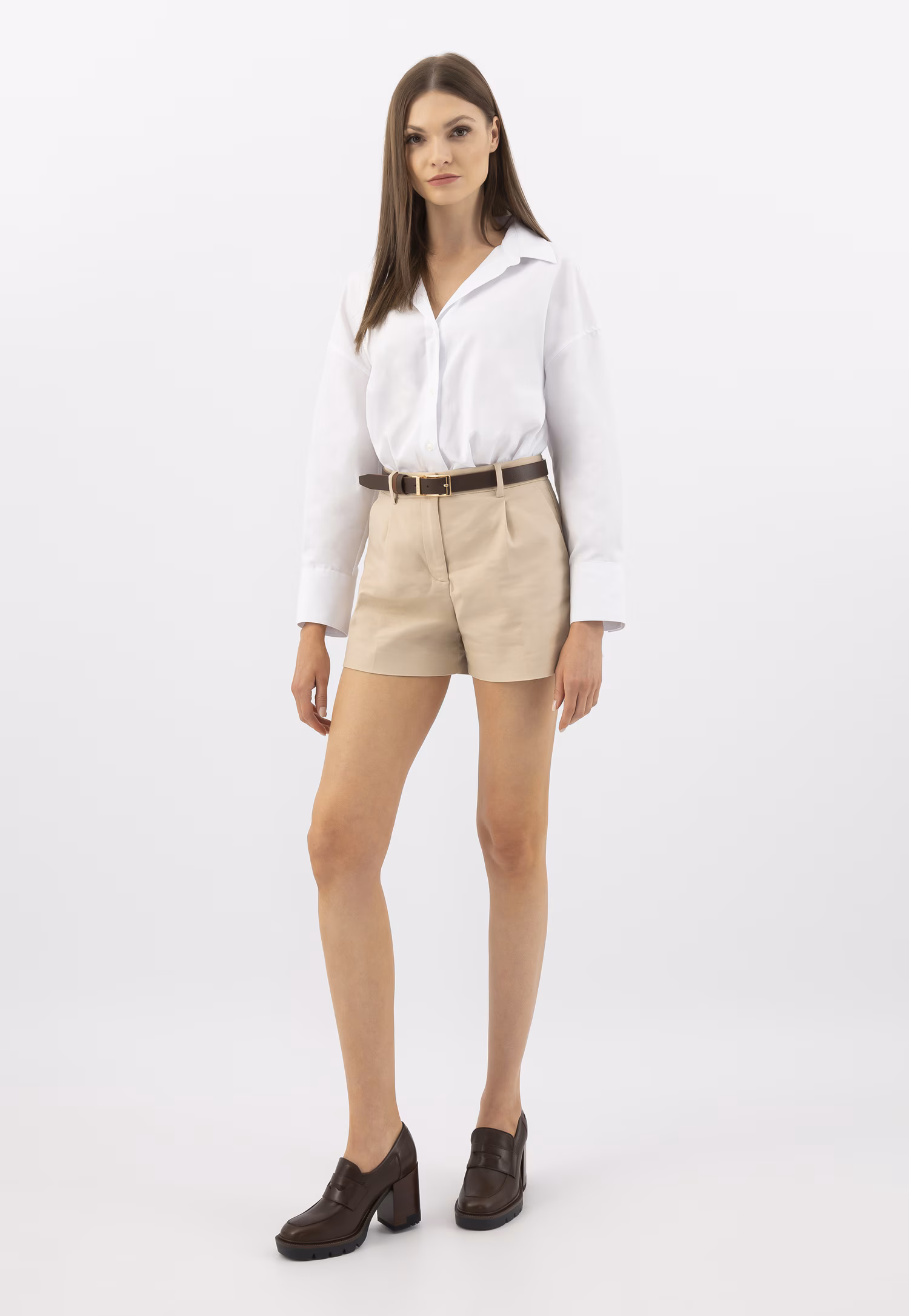 Czarne mokasyny damskie na wysokim obcasie i podeszwie z bieżnikiem