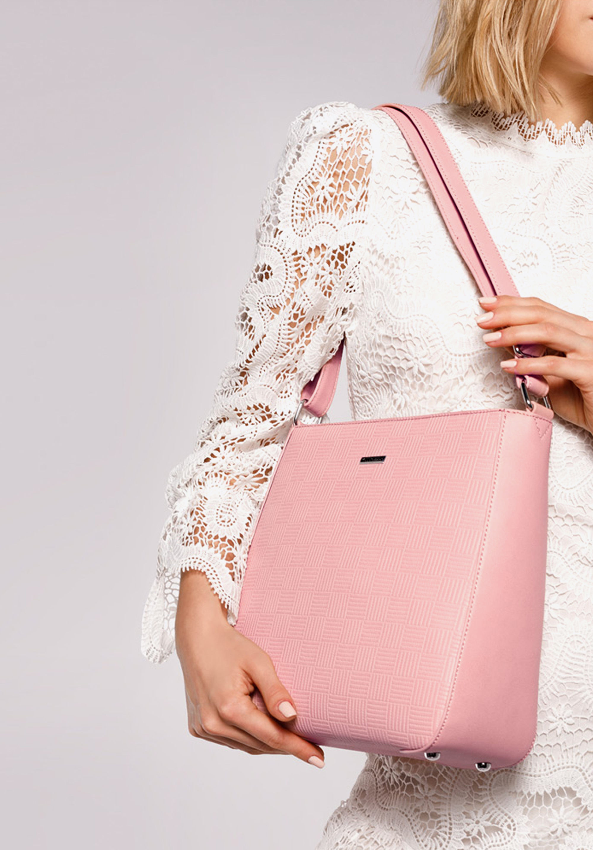 Damska listonoszka trapezowa