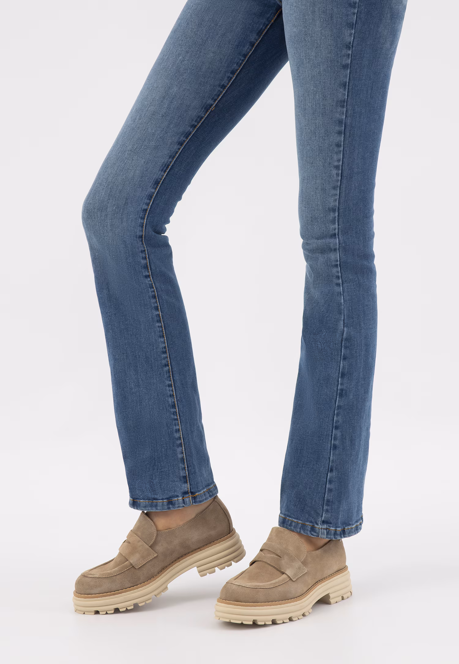 Beżowe mokasyny na oryginalnej podeszwie