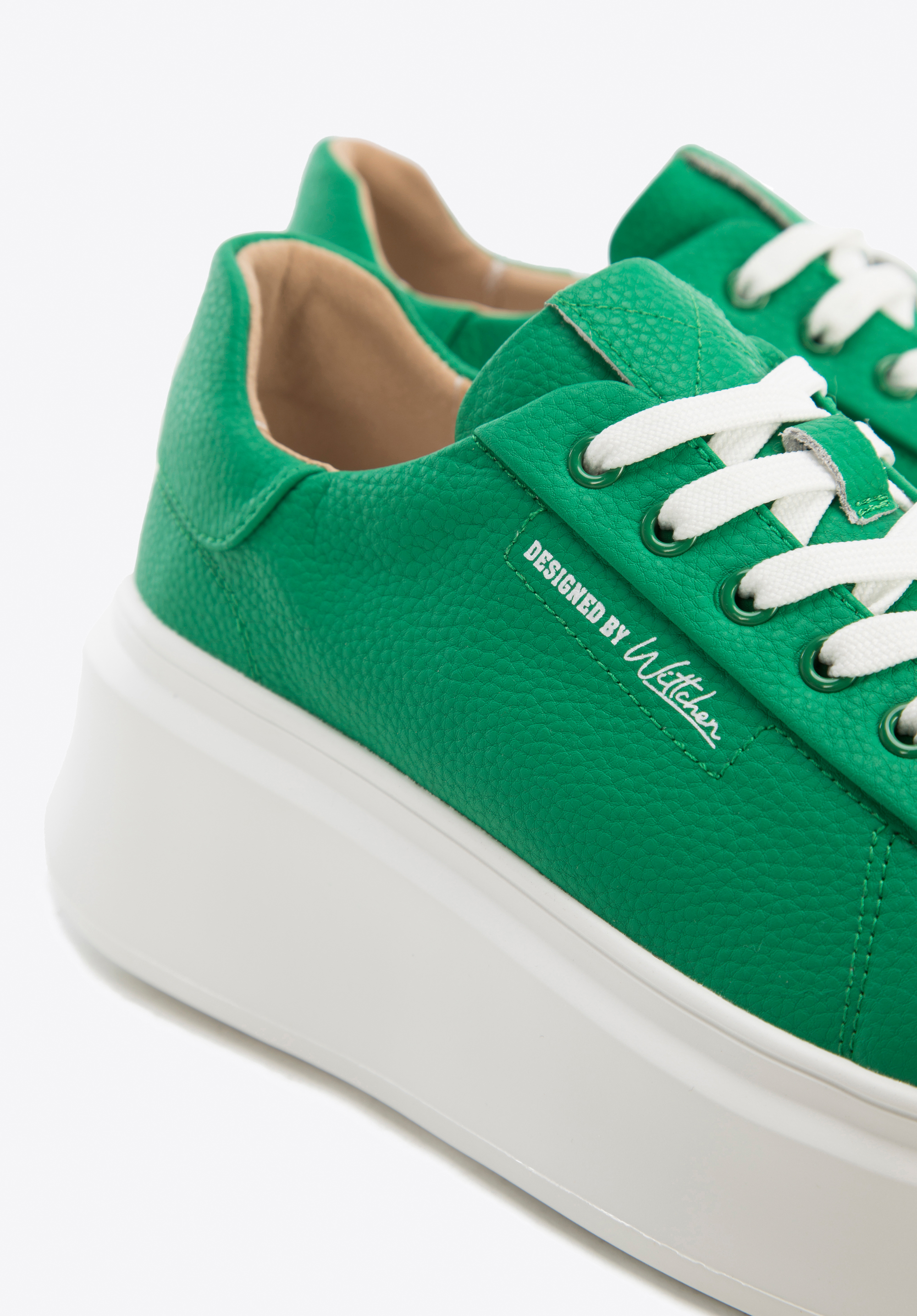 Damskie sneakersy skórzane na grubej podeszwie klasyczne