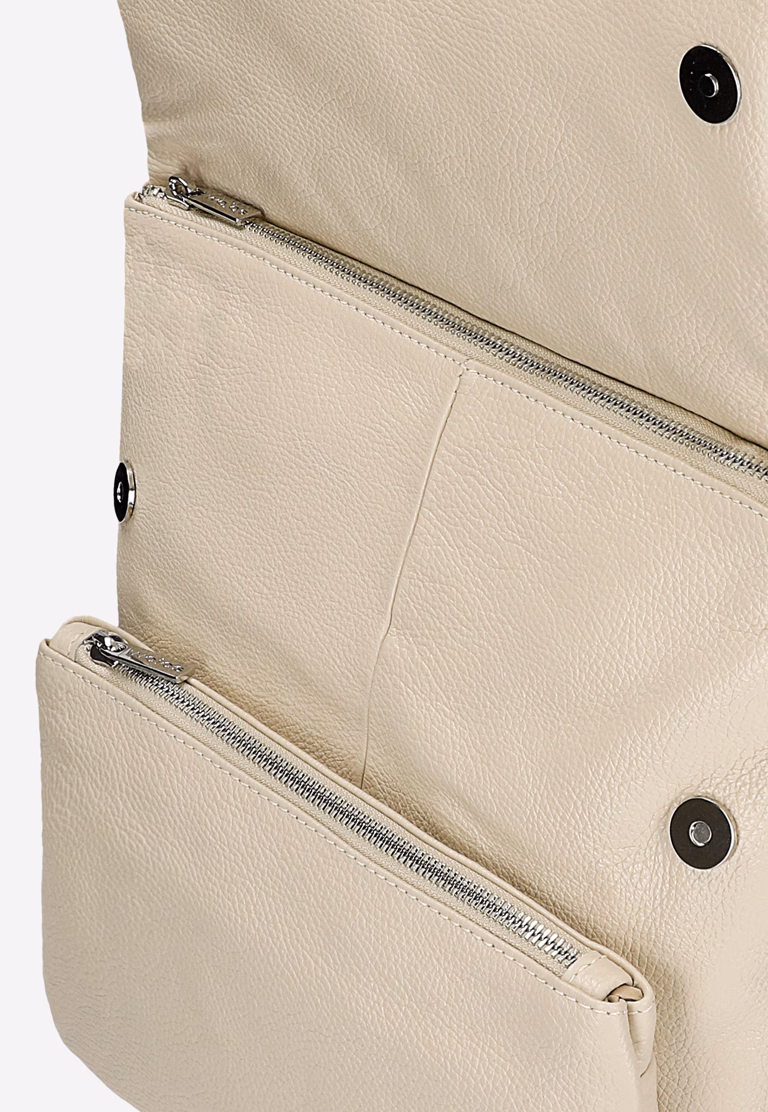 Beżowy skórzany plecak miejski