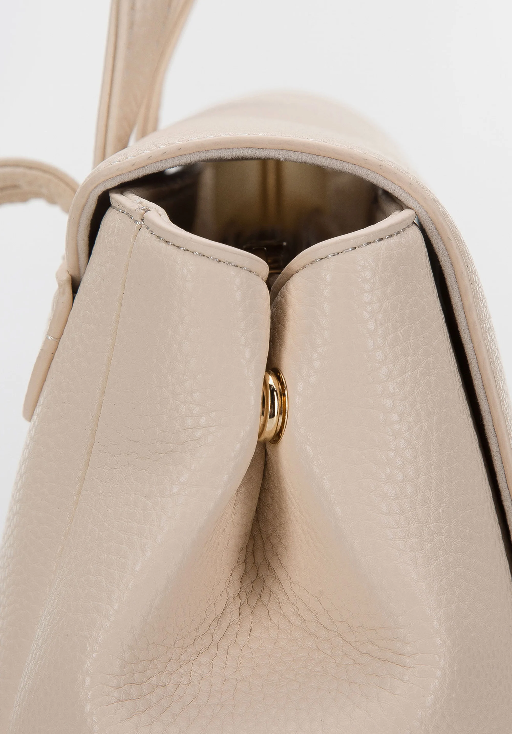 Damski plecak z kłódką