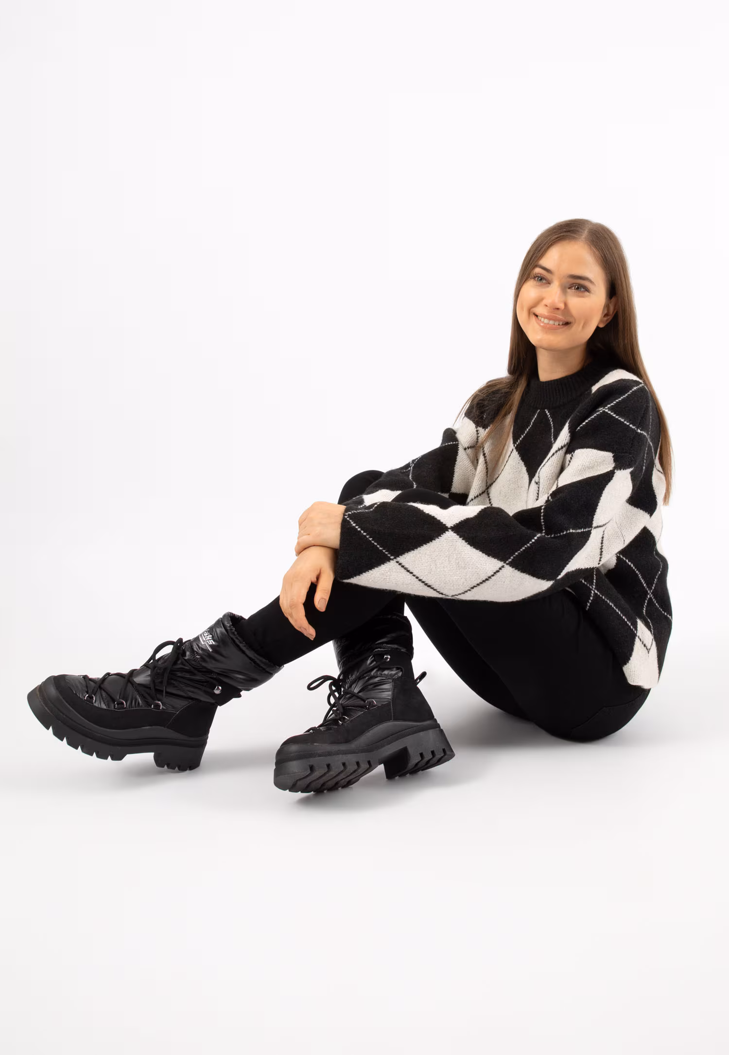 RELAKS czarne Śniegowce damskie z połączenia skóry i ortalionu