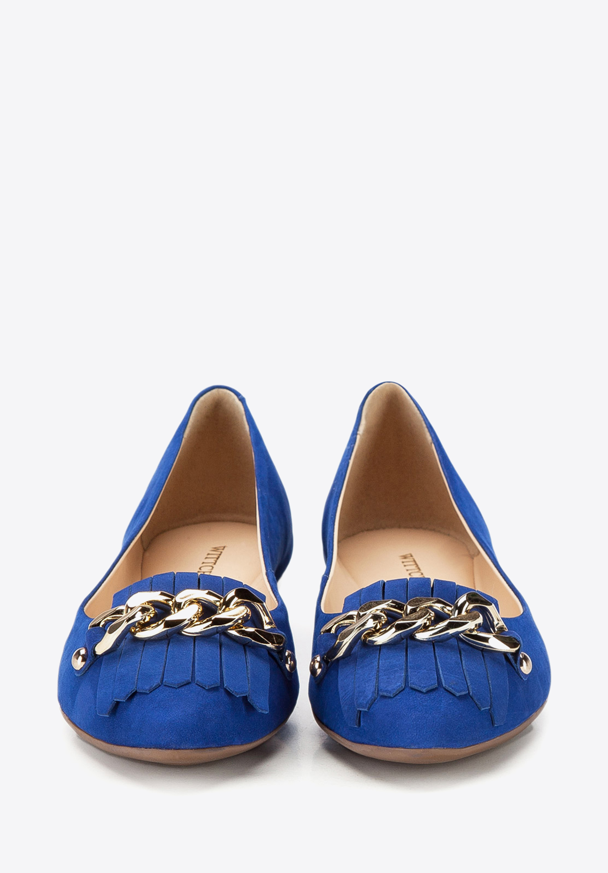 Baleriny nubukowe z łańcuszkiem