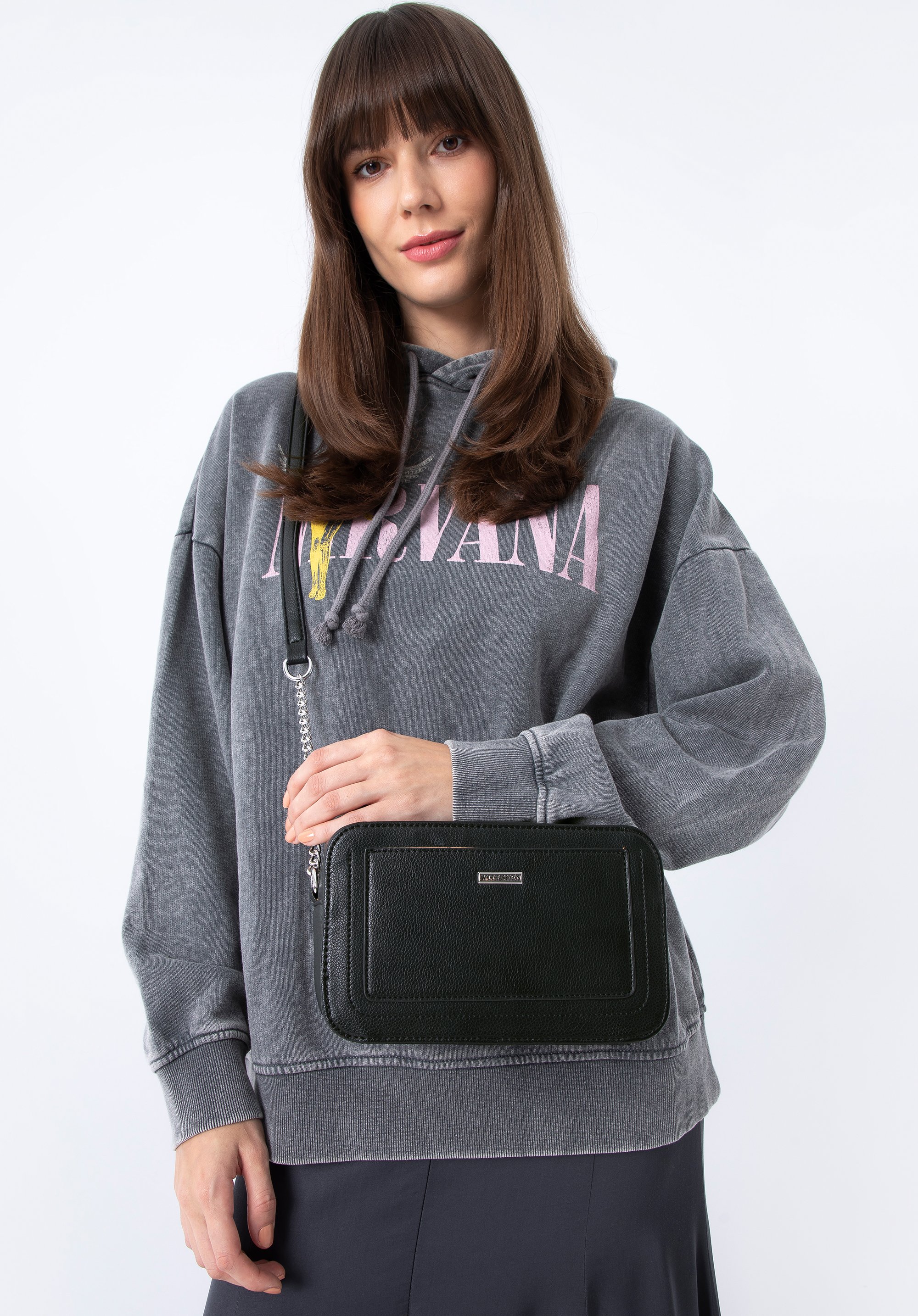 Damska listonoszka pudełkowa z obszytą kieszenią