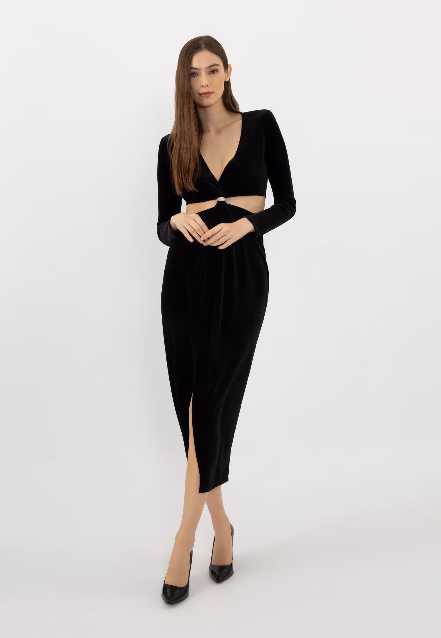 Czarne czółenka damskie na wysokim słupku