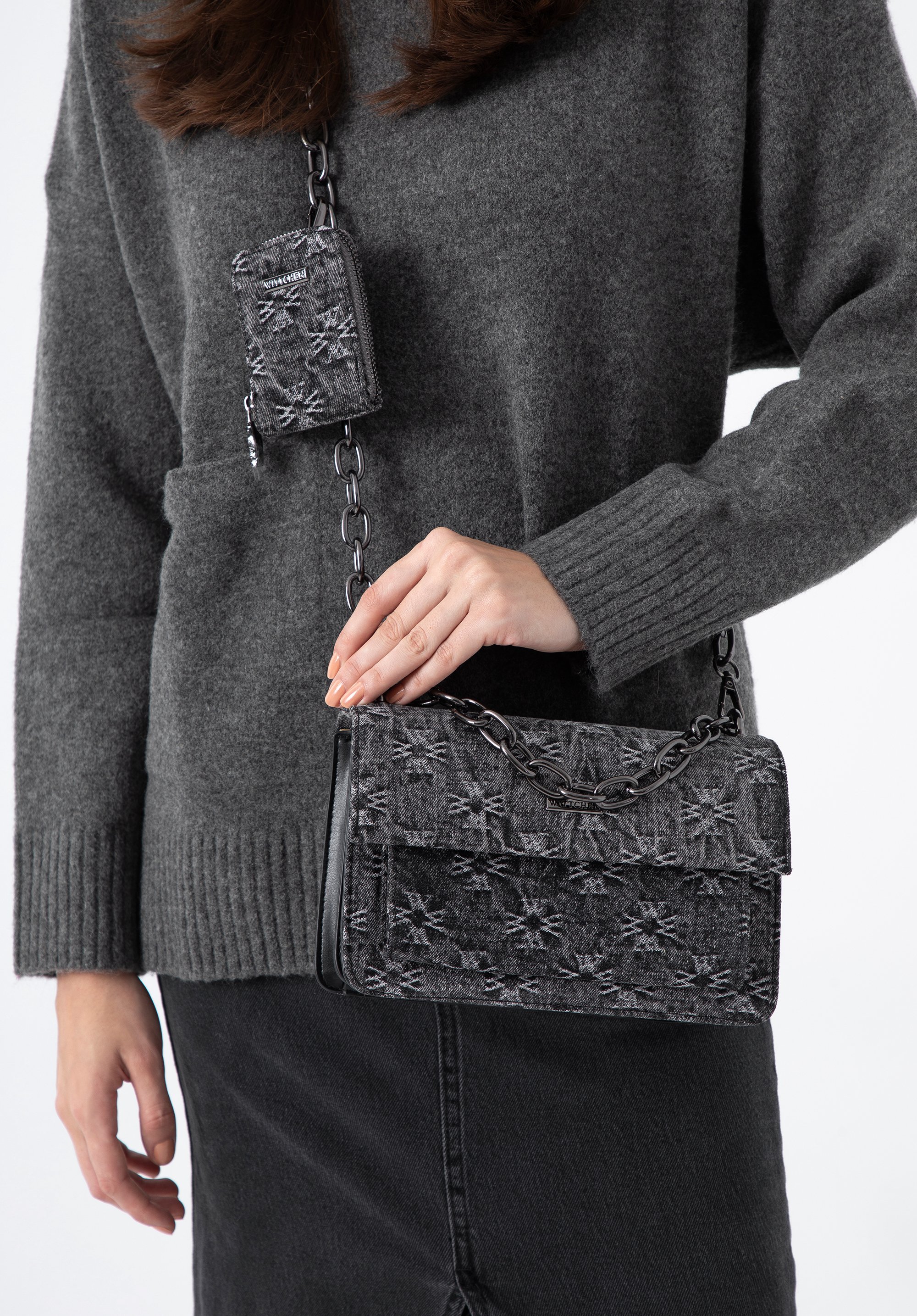 Damska listonoszka dżinsowa w monogram mała